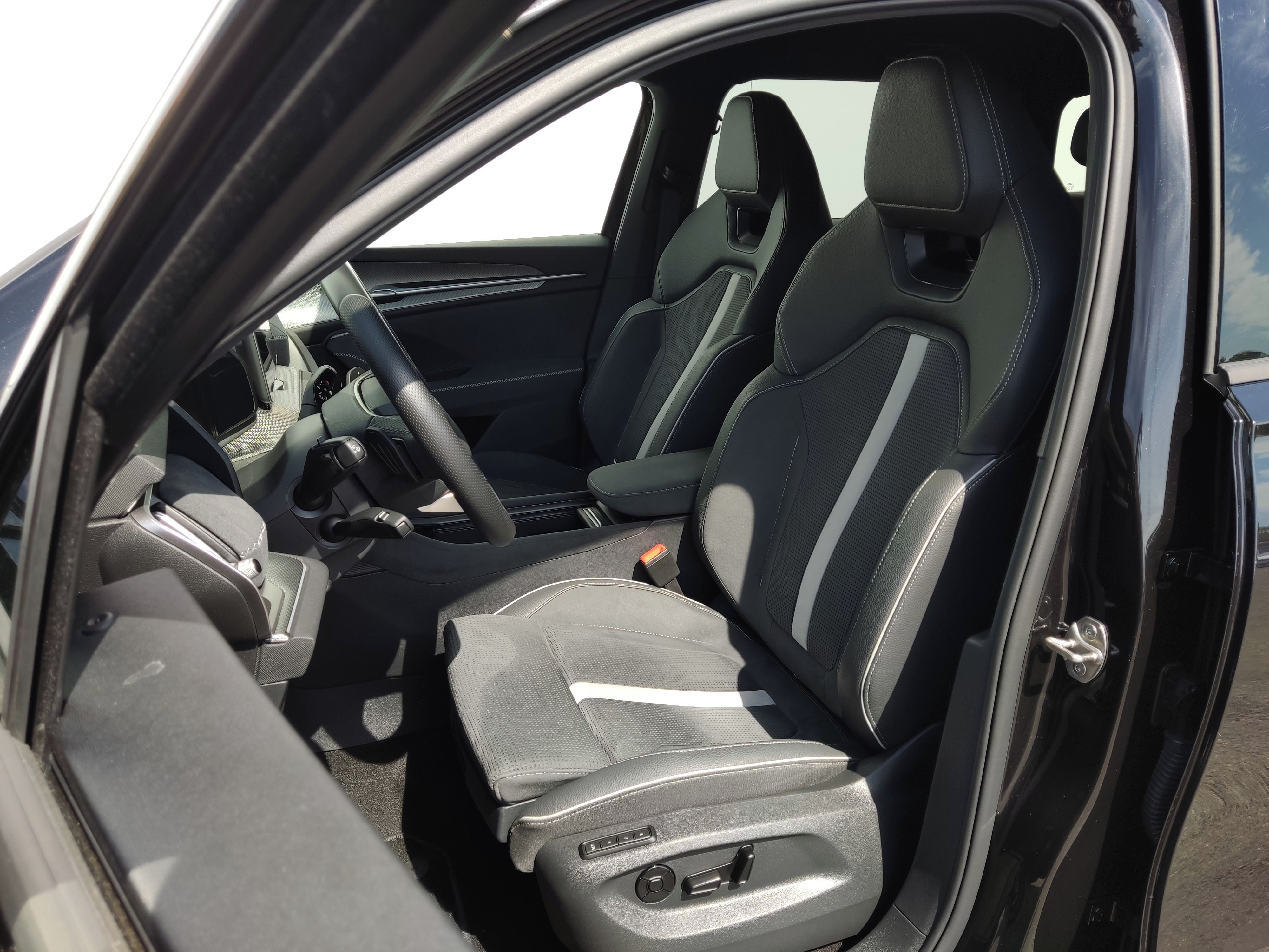 Škoda Kodiaq, 2.0 TDI 142 kW DSG Sportline - fotka 6