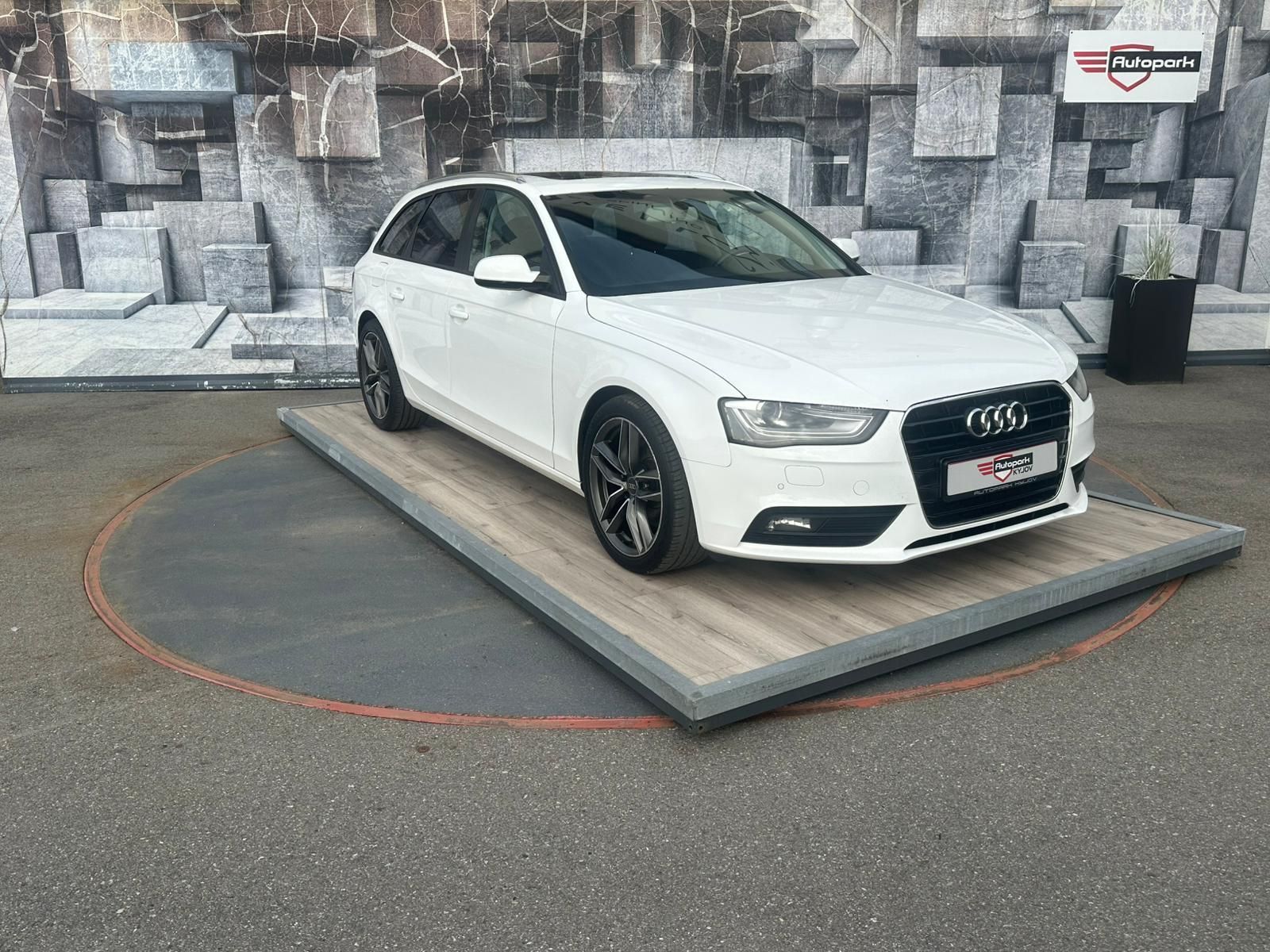 Audi A4, 2.0TDi,105KW,VYHŘ.SED.,TEMP.