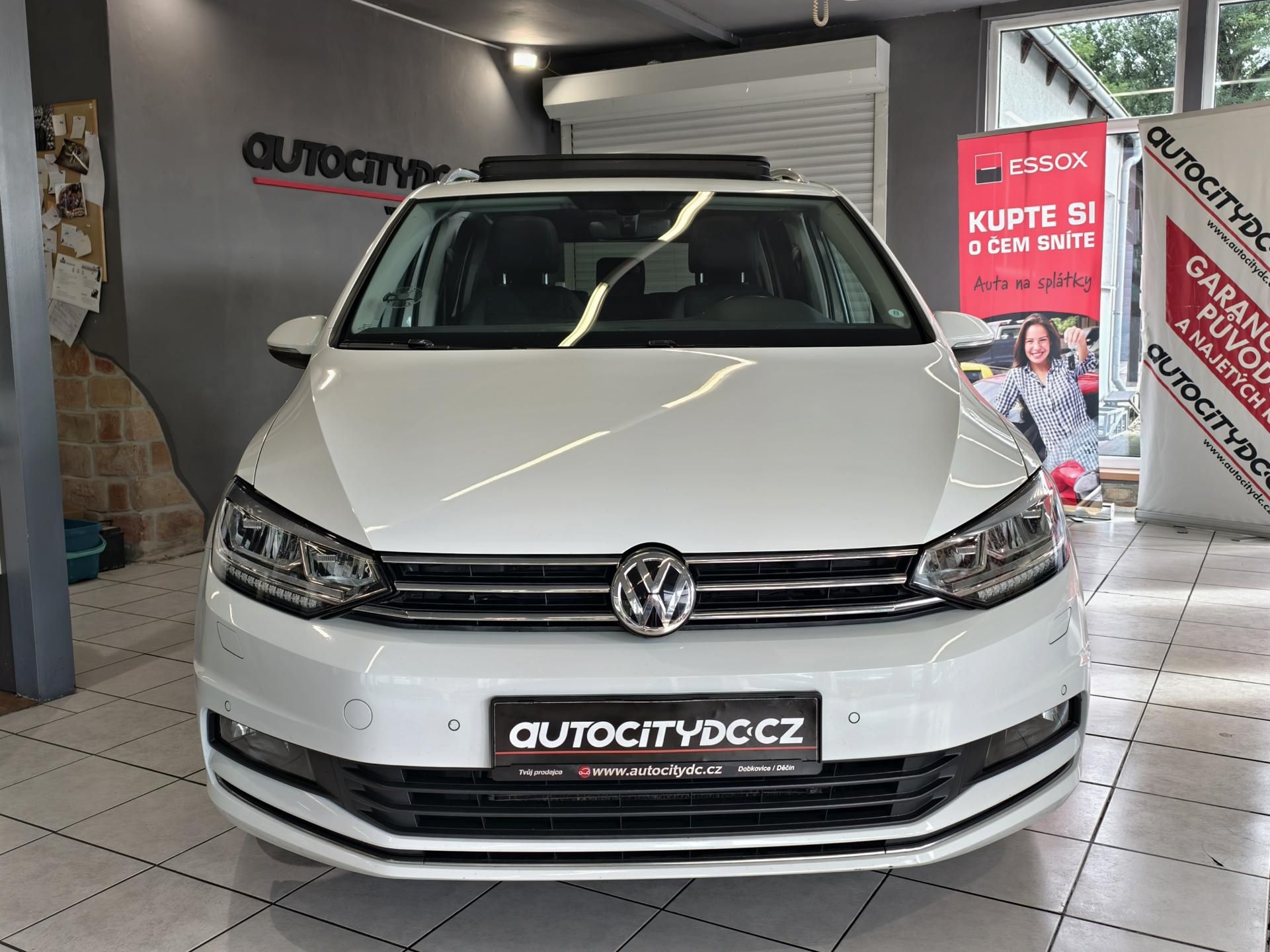 Volkswagen Touran, 1.5 TSi DSG 7MÍST HIGHLINE DPH - fotka 2