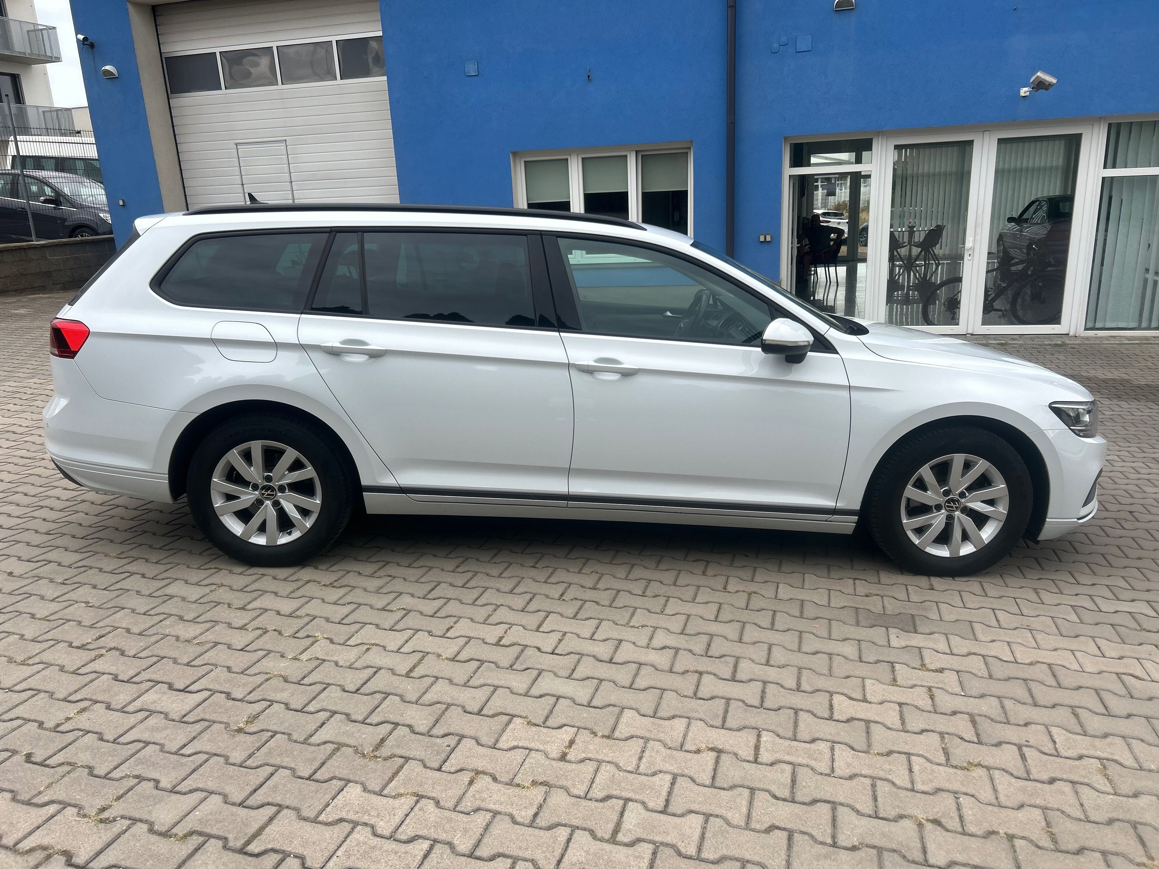 Volkswagen Passat, 2.0 TDi DSG Business - fotka 4