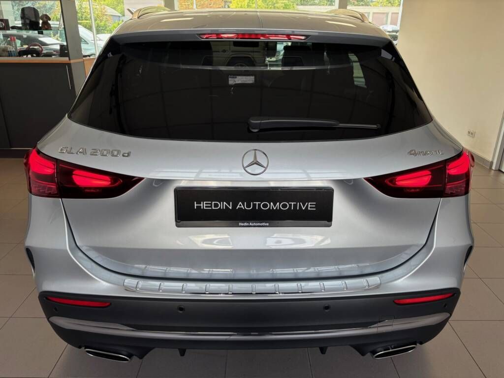 Mercedes-Benz GLA, 200 d 4M - fotka 4