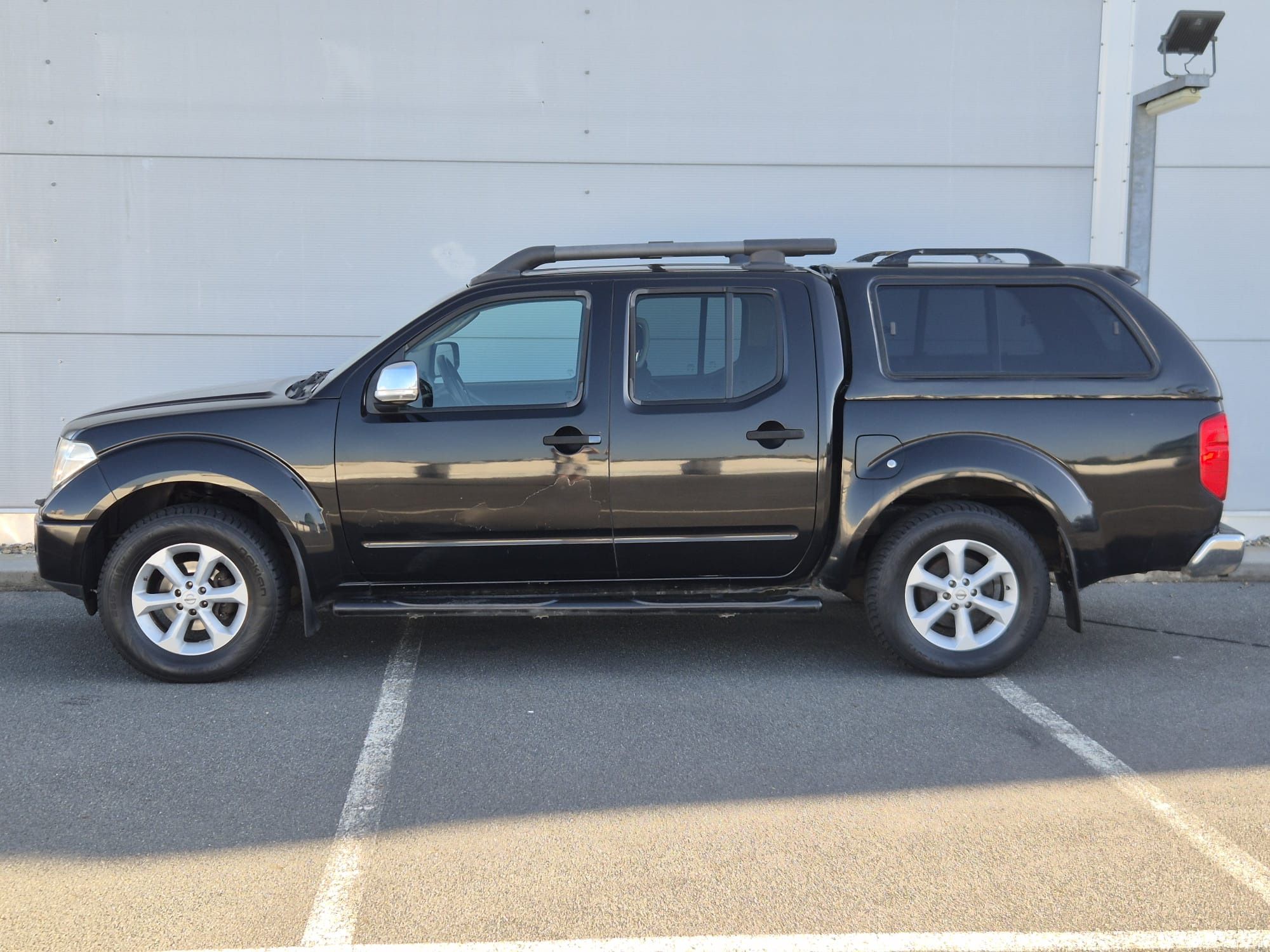 Nissan Navara, 2.5 DCi 126 Kw Manuál Taž 3t. - fotka 3