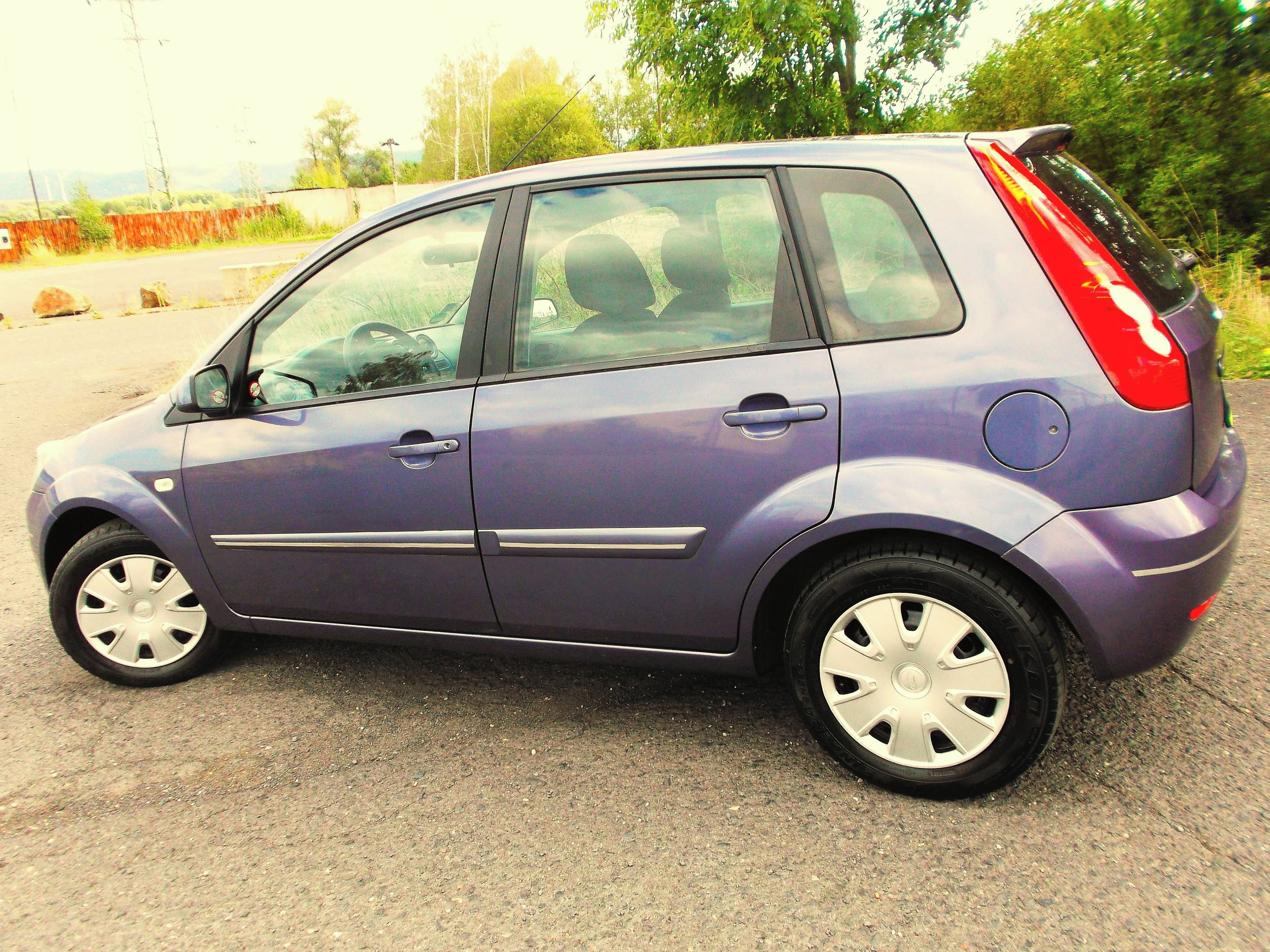 Ford Fiesta, 1.4i,5dveř,bez koroze,nová tk - fotka 2