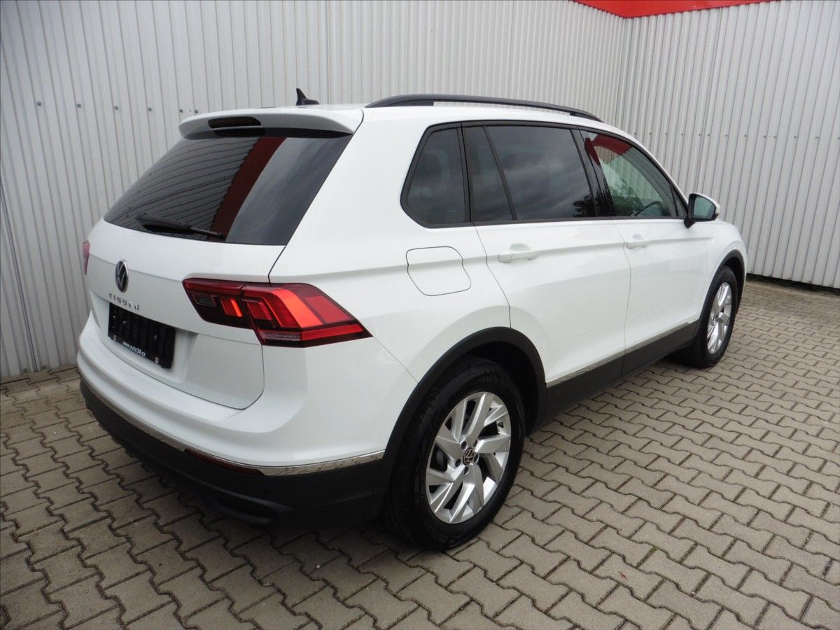 Volkswagen Tiguan, 2,0 TDi Life DSG Navi - fotka 4