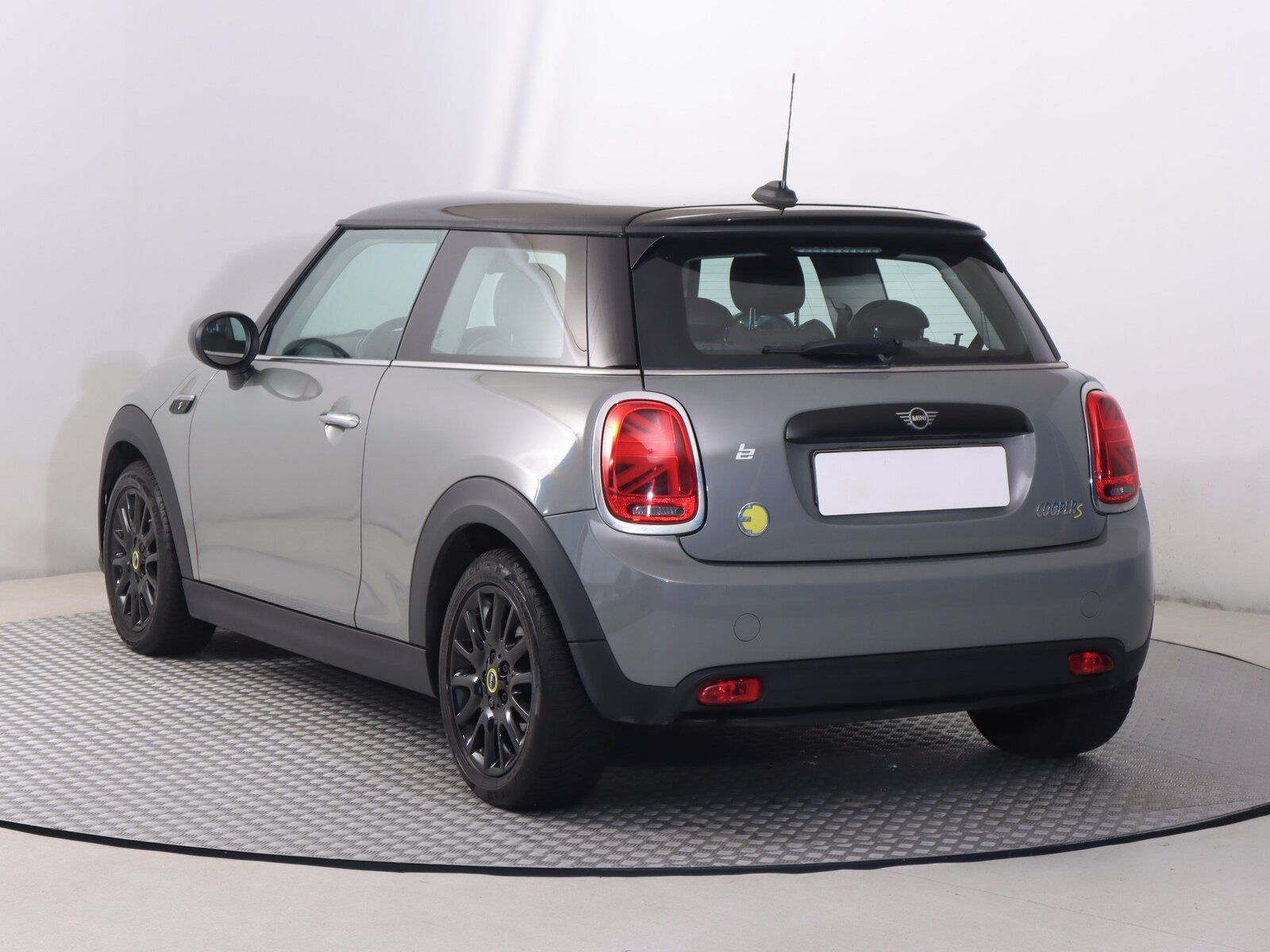 Mini, Cooper SE 32 kWh, SoH 96% - fotka 4