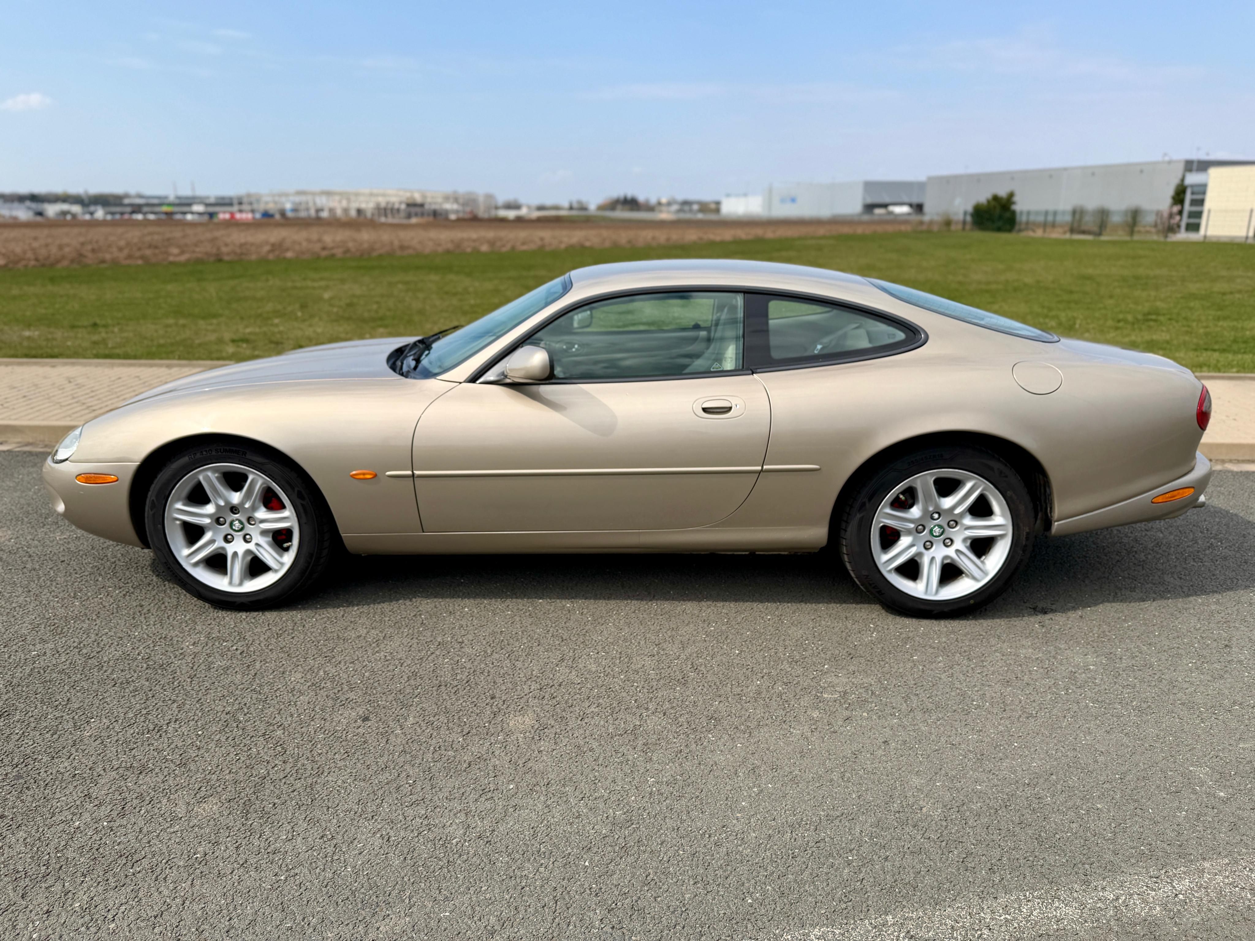Jaguar XK8, 4.0 V8 AUTOMAT KŮŽE TEMPOMAT - fotka 2