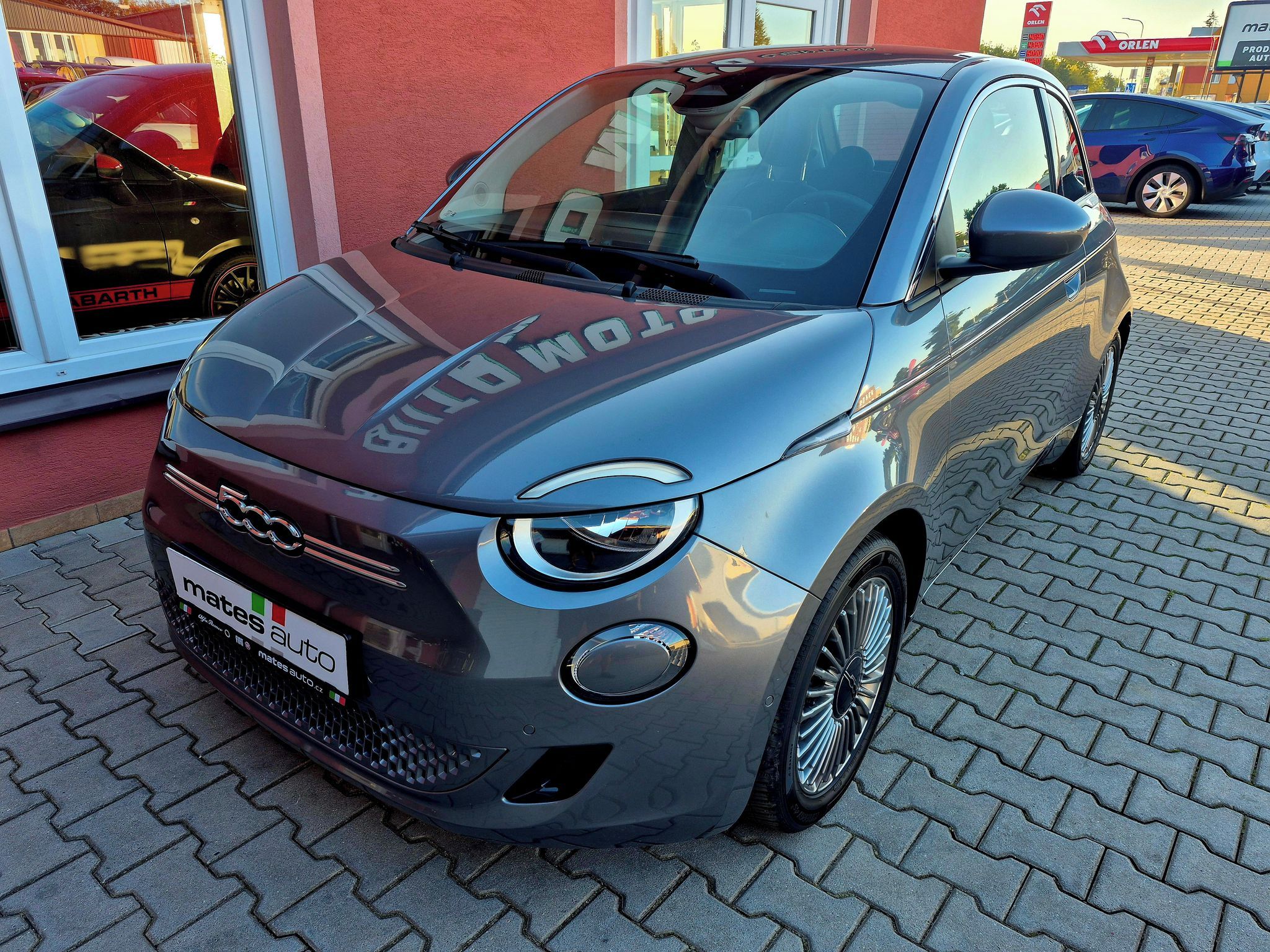 Fiat 500E, 42kwh 87KW ICON (ODPOČET DPH)