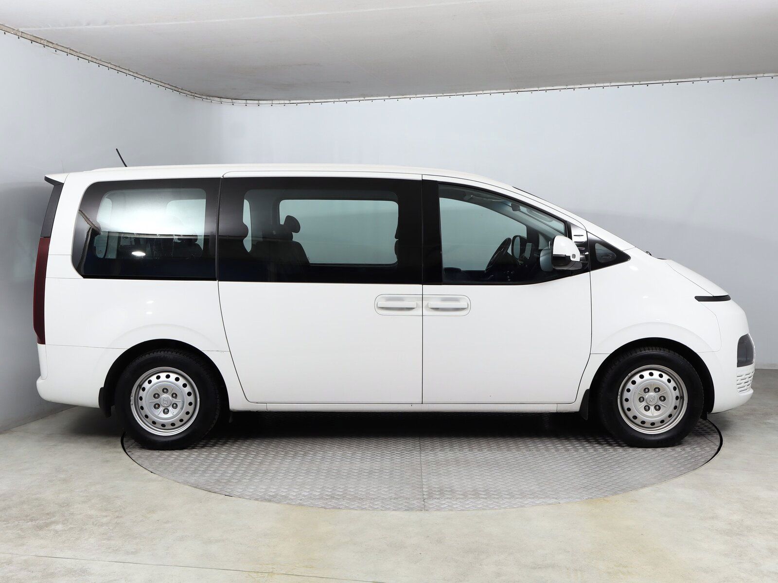 Hyundai Staria, 2.2 CRDi, Klima, ČR, 1Maj, DPH - fotka 6