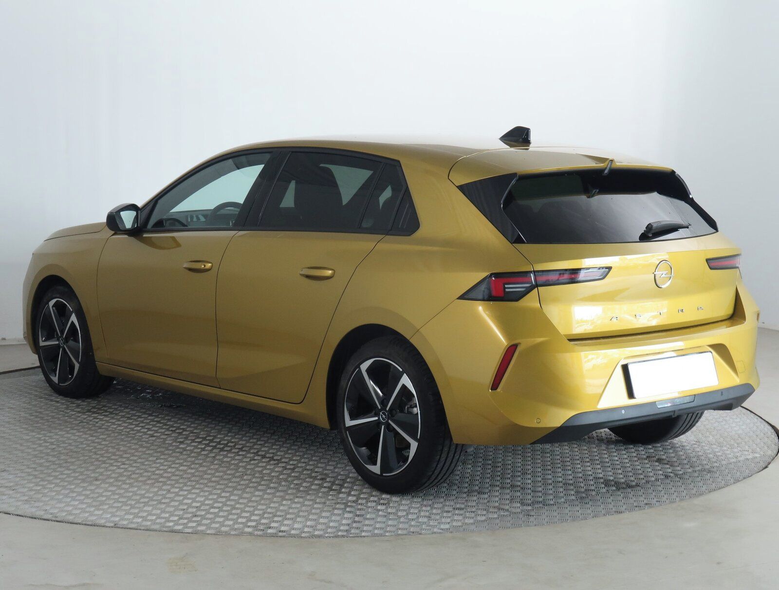 Opel Astra, 1.2 Turbo, Záruka, ČR,1.maj - fotka 4