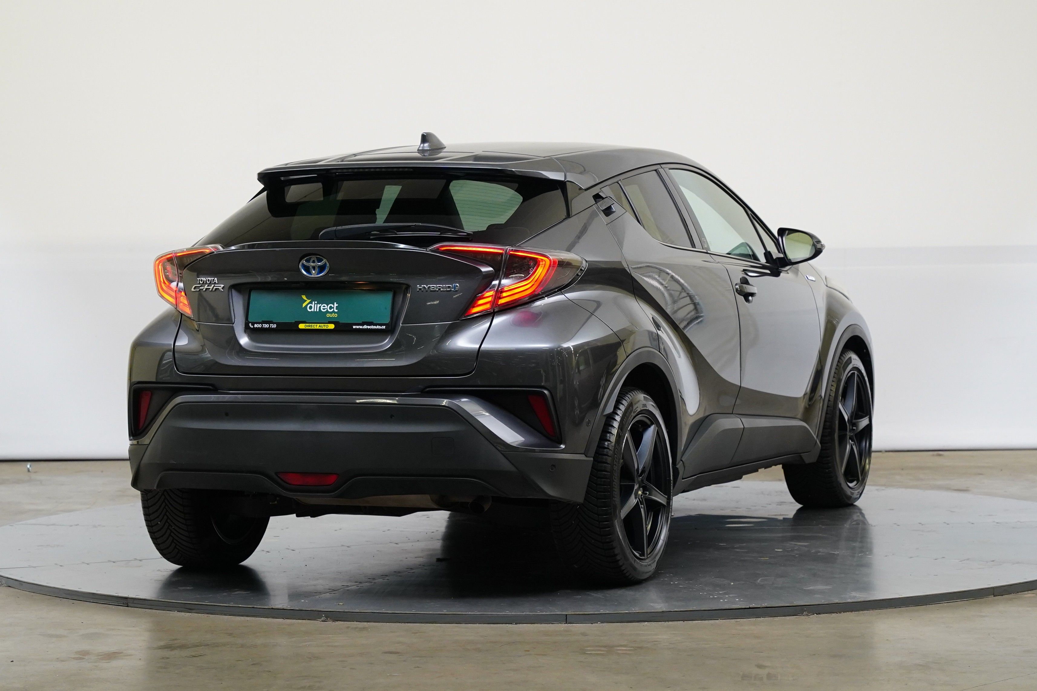 Toyota C-HR, 1.8 Hybrid 90 kW Team D - fotka 2