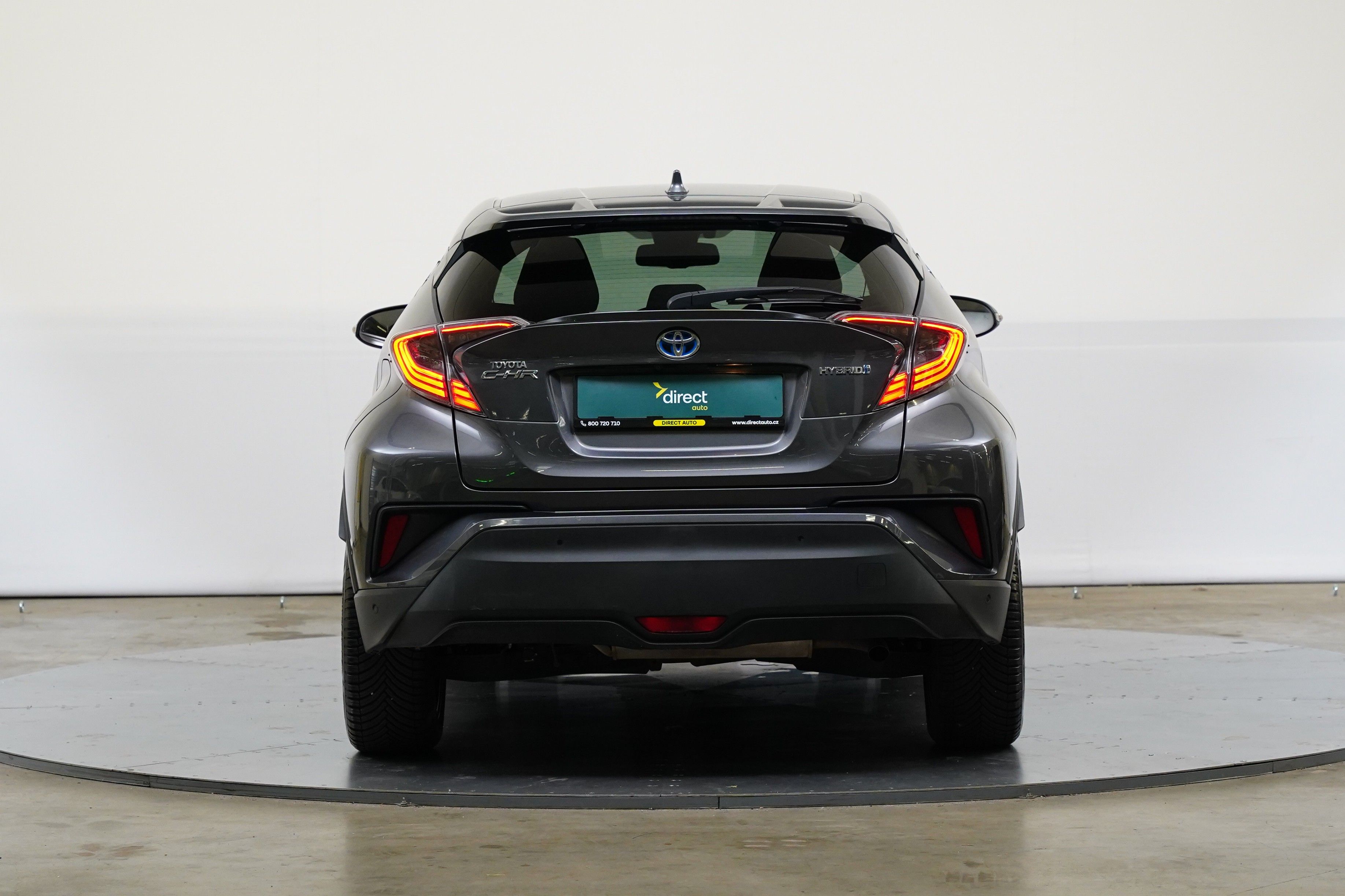 Toyota C-HR, 1.8 Hybrid 90 kW Team D - fotka 6