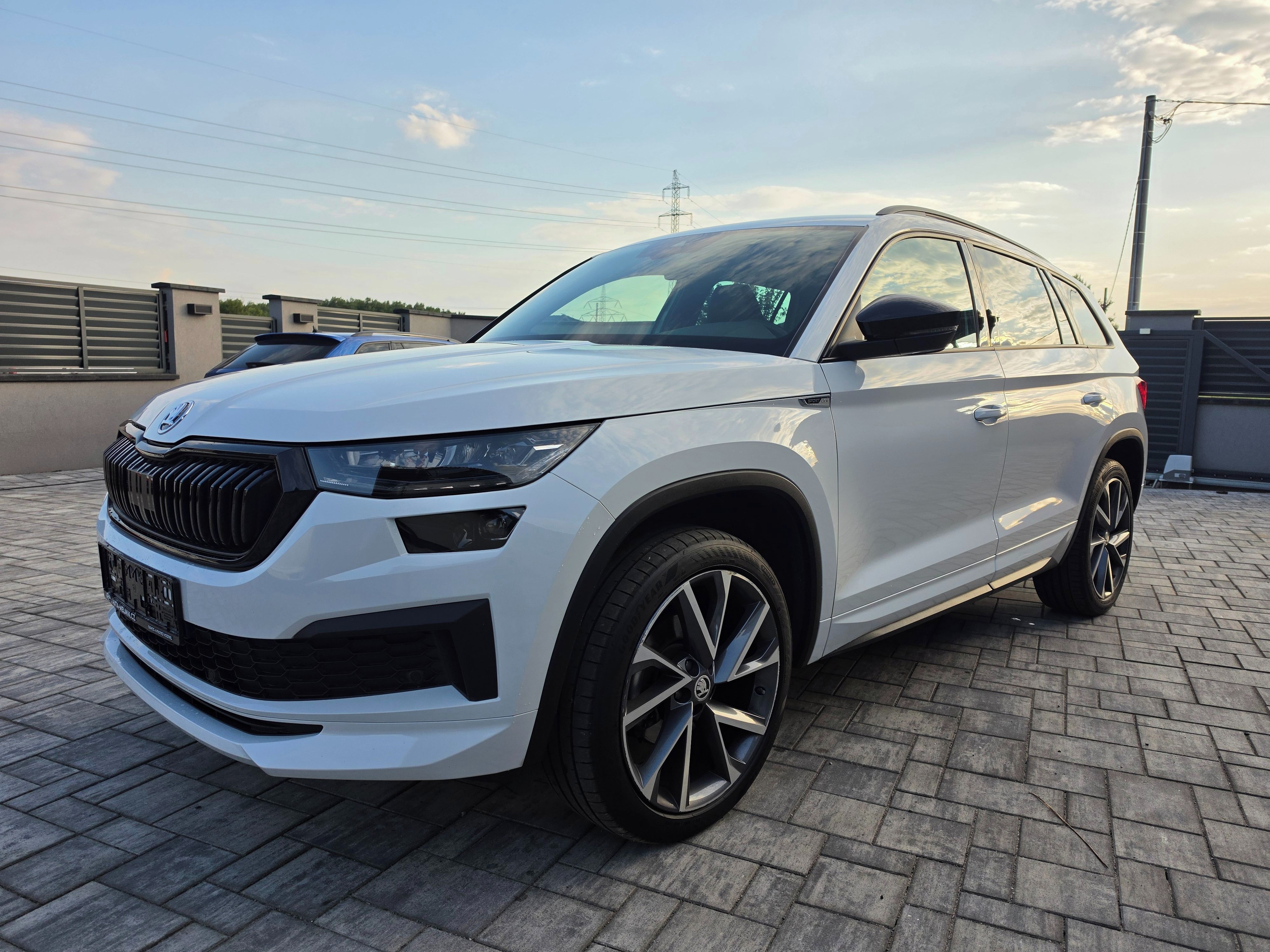 Škoda Kodiaq, 1.5 TSi 110kw SPORTLINE ZÁRUKA - fotka 3