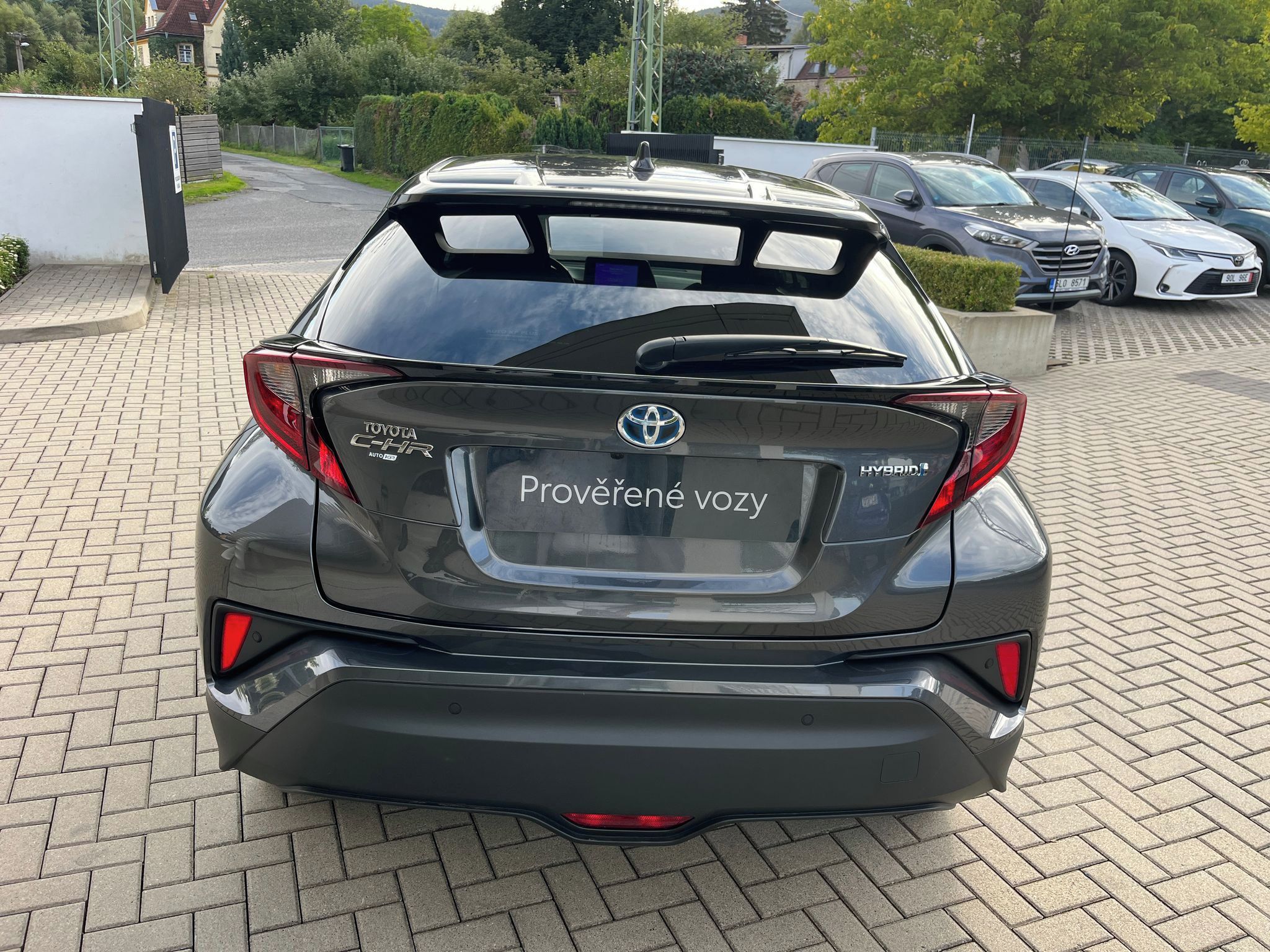 Toyota C-HR, 1.8 Hybrid e-CVT Style - fotka 5