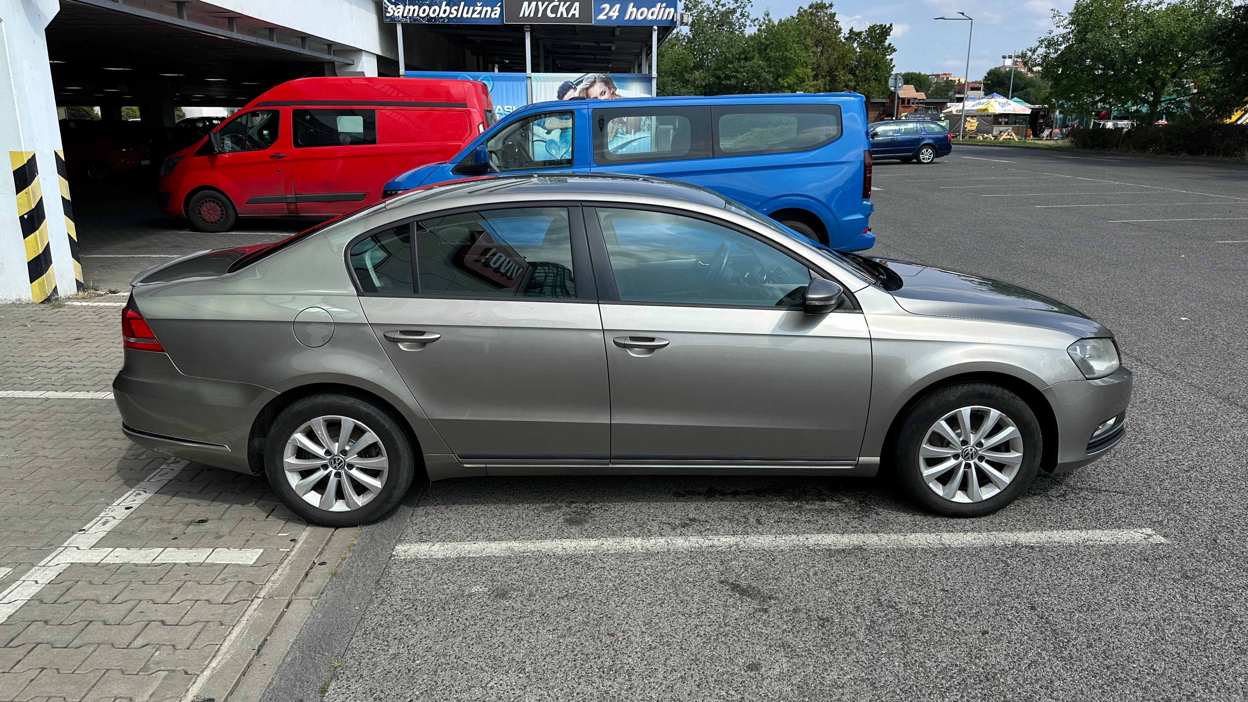 Volkswagen Passat - fotka 2