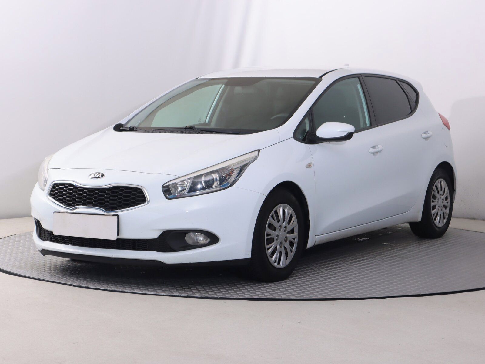 Kia Cee´d, 1.4 CRDi, Silver - fotka 2