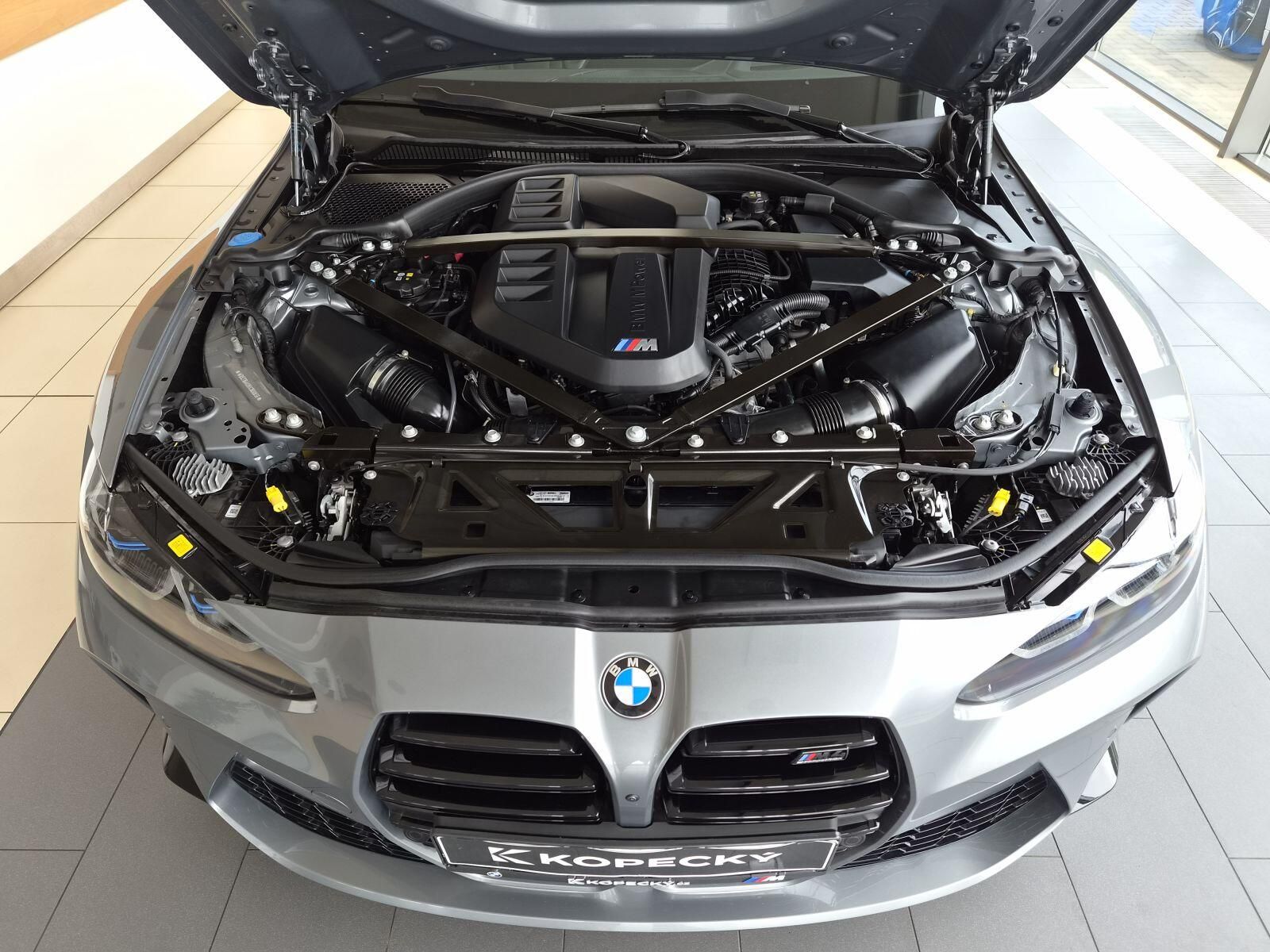 BMW M4, Competiton M xDrive - fotka 3