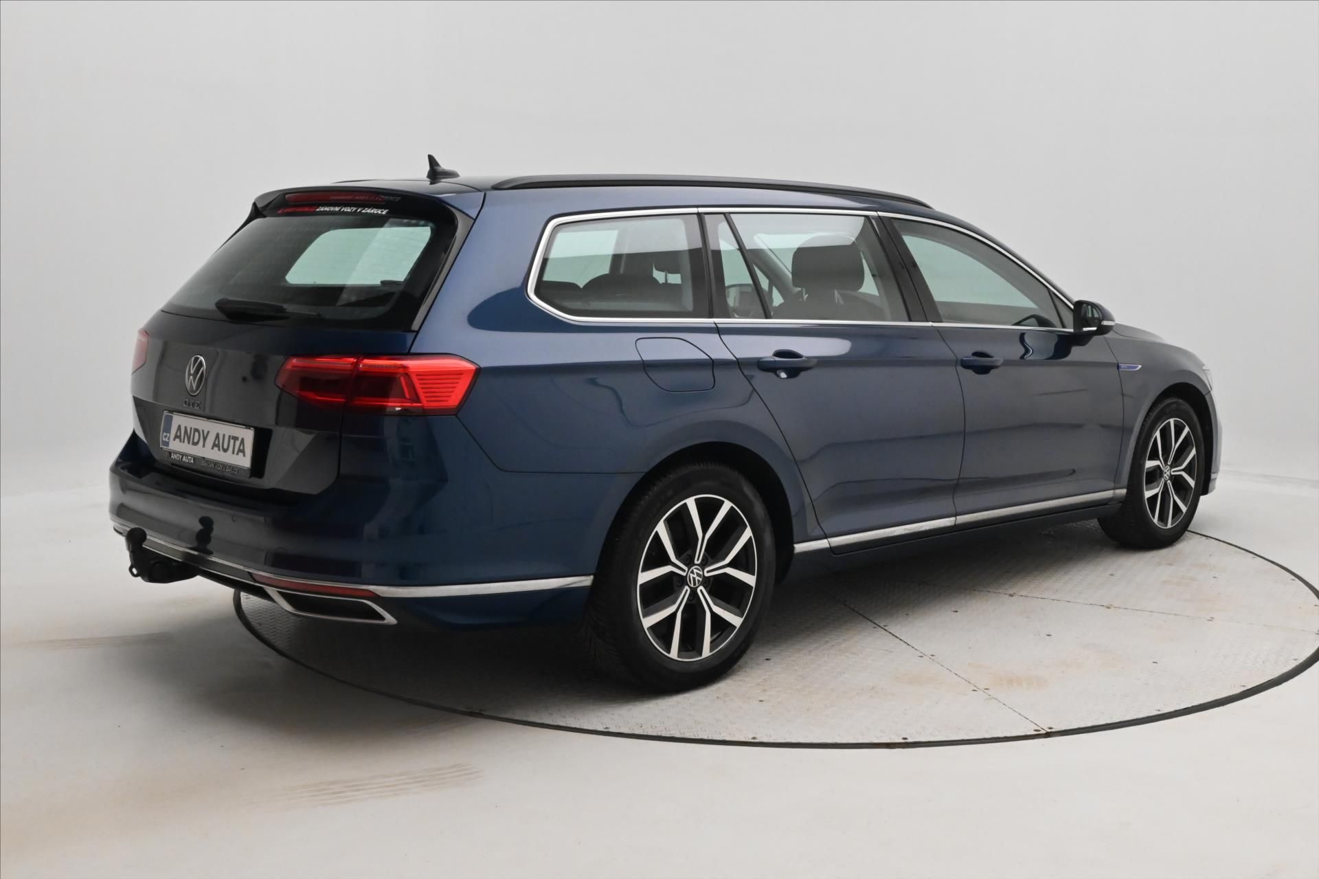 Volkswagen Passat, 1,4 GTE TSI 160kW DSG Záruka a - fotka 5