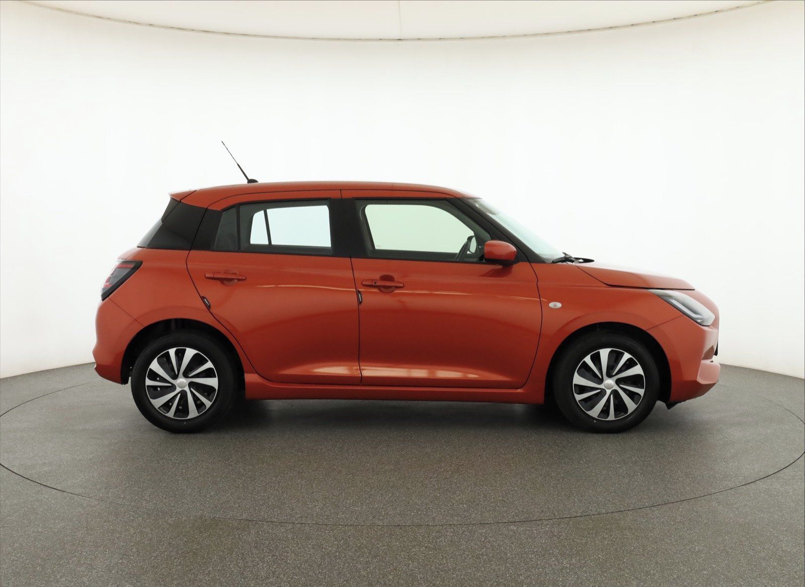 Suzuki Swift, 1.2, ČR,1.maj, Serv.kniha - fotka 6