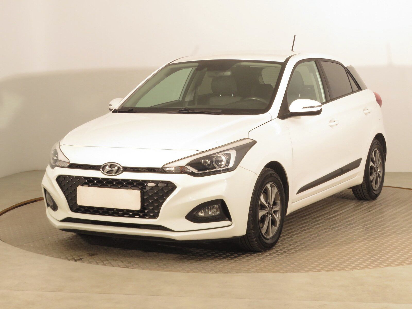 Hyundai i20, 1.2, Serv.kniha - fotka 2