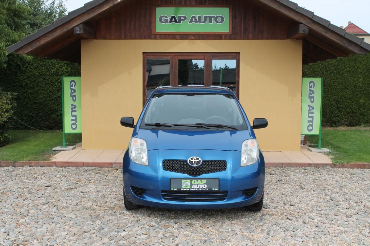 Toyota Yaris, 1.0i 51kW ČR 44TIS.KM KLIMA - fotka 2
