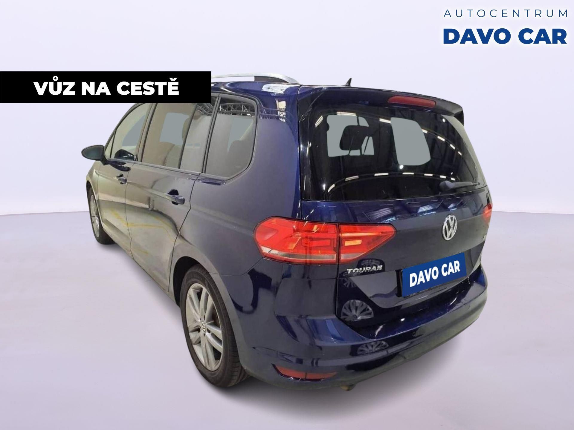 Volkswagen Touran, 2,0 TDI 110kW DSG Sound 7-Míst - fotka 2