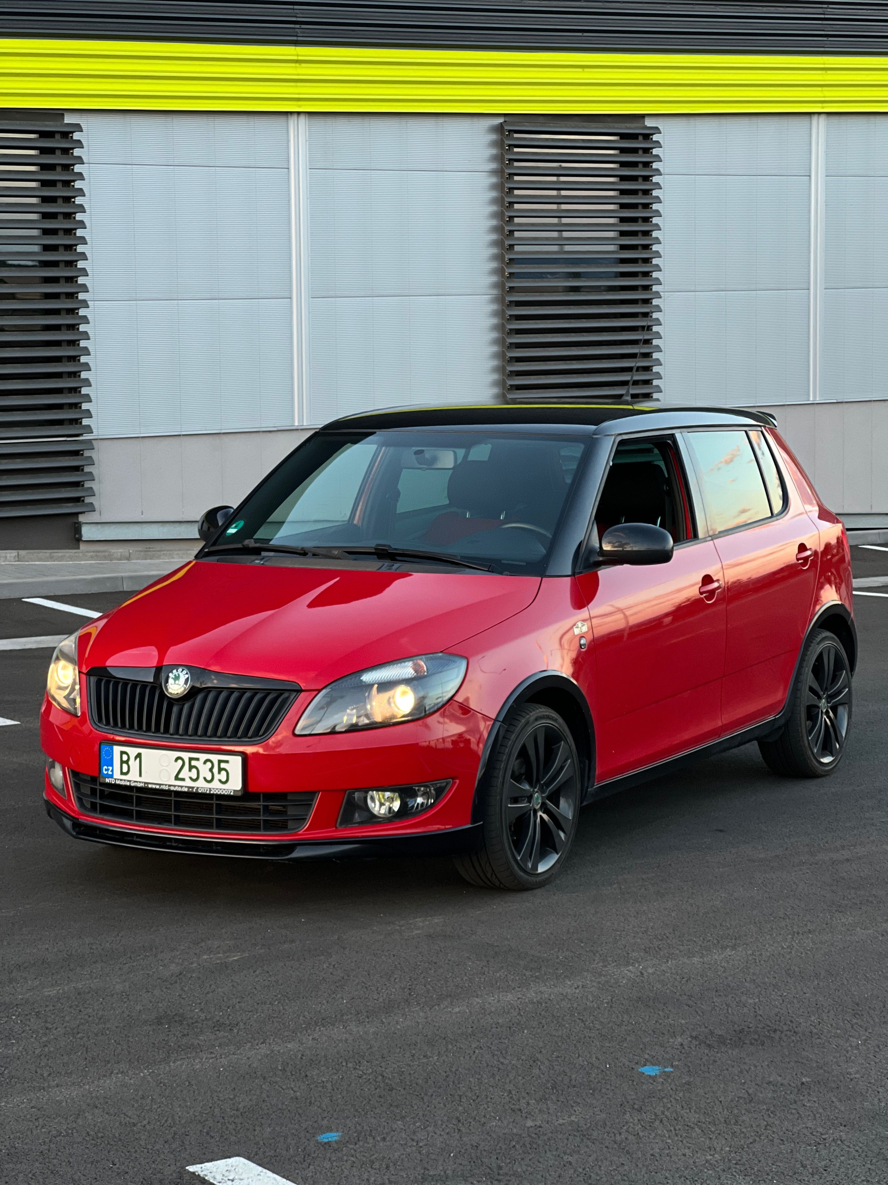 Škoda Fabia, Monte carlo ,top stav - fotka 2