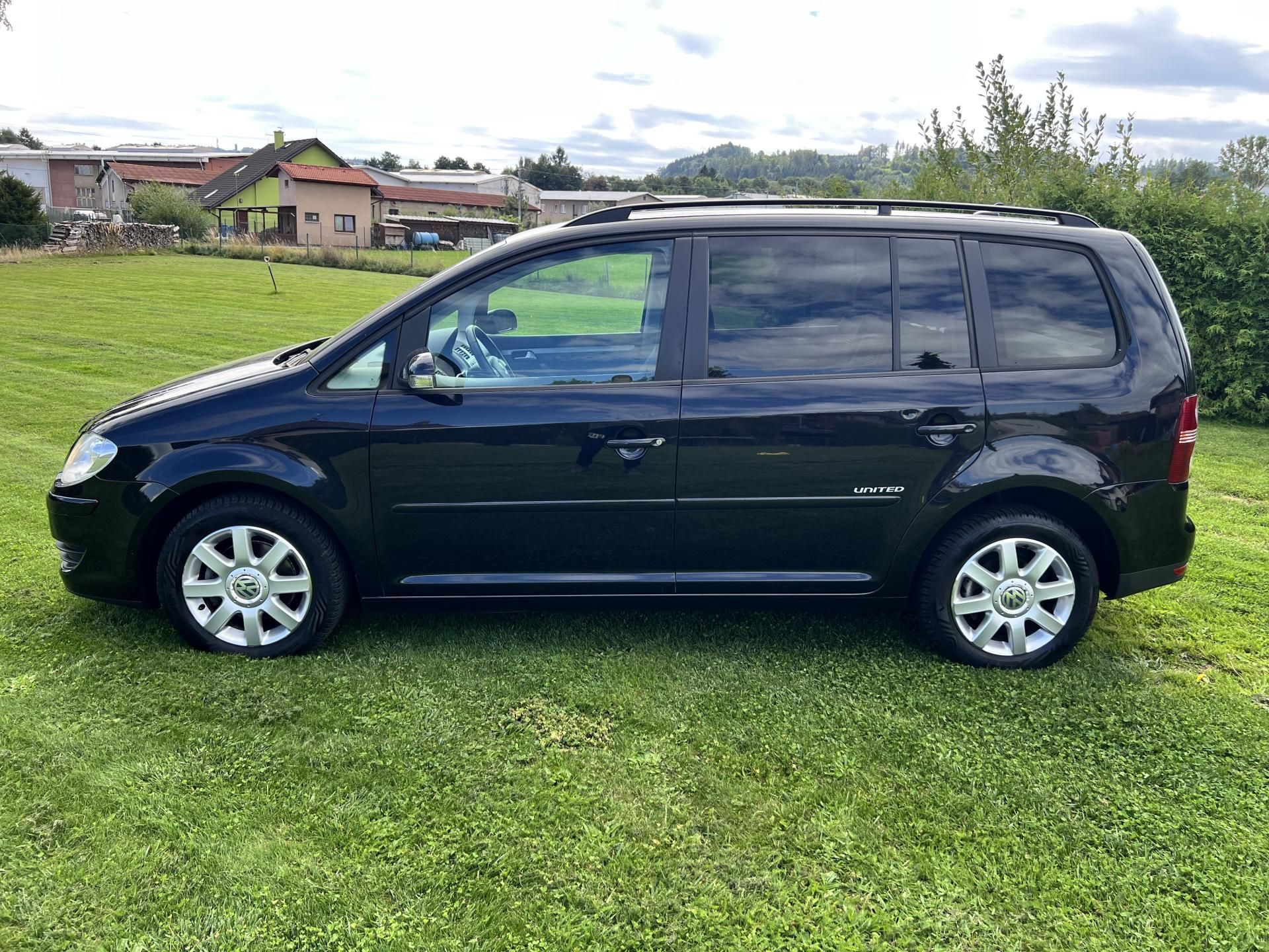 Volkswagen Touran, 1.6 MPI 75KW,7MÍST,DIGI,NAVI - fotka 4