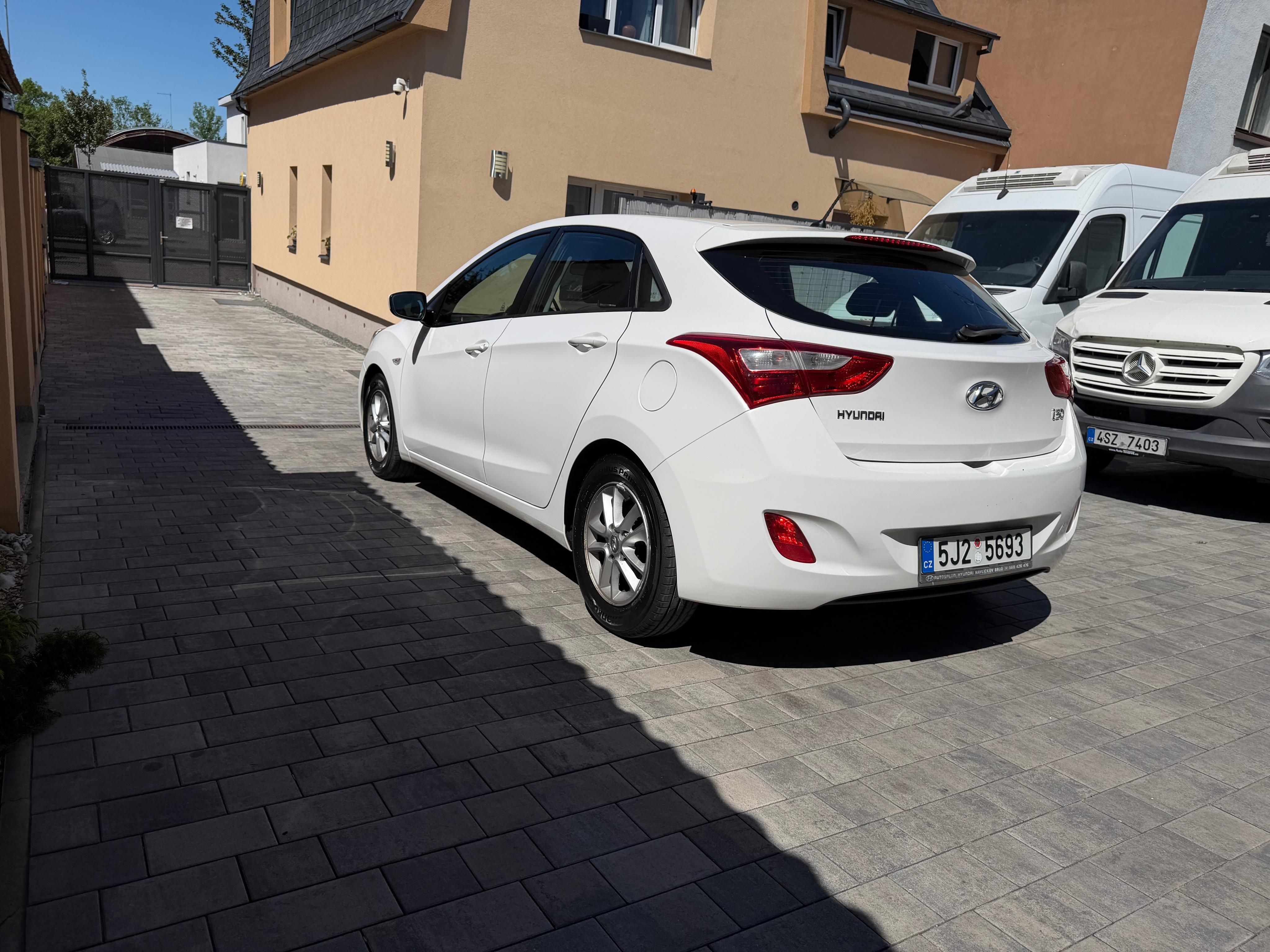 Hyundai i30, 1.4BA 1 MAJITEL ČR N.PNEU SER. - fotka 5