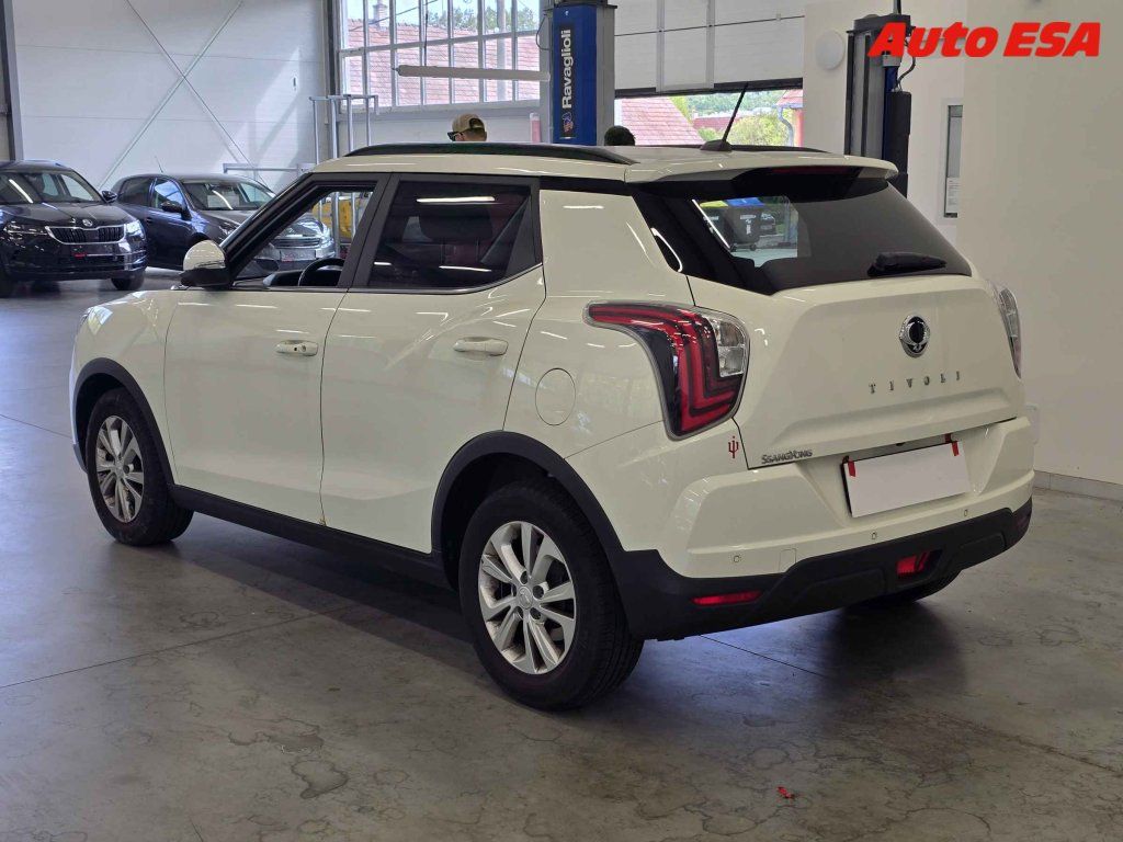SsangYong Tivoli, 1.5i,ČR - fotka 2