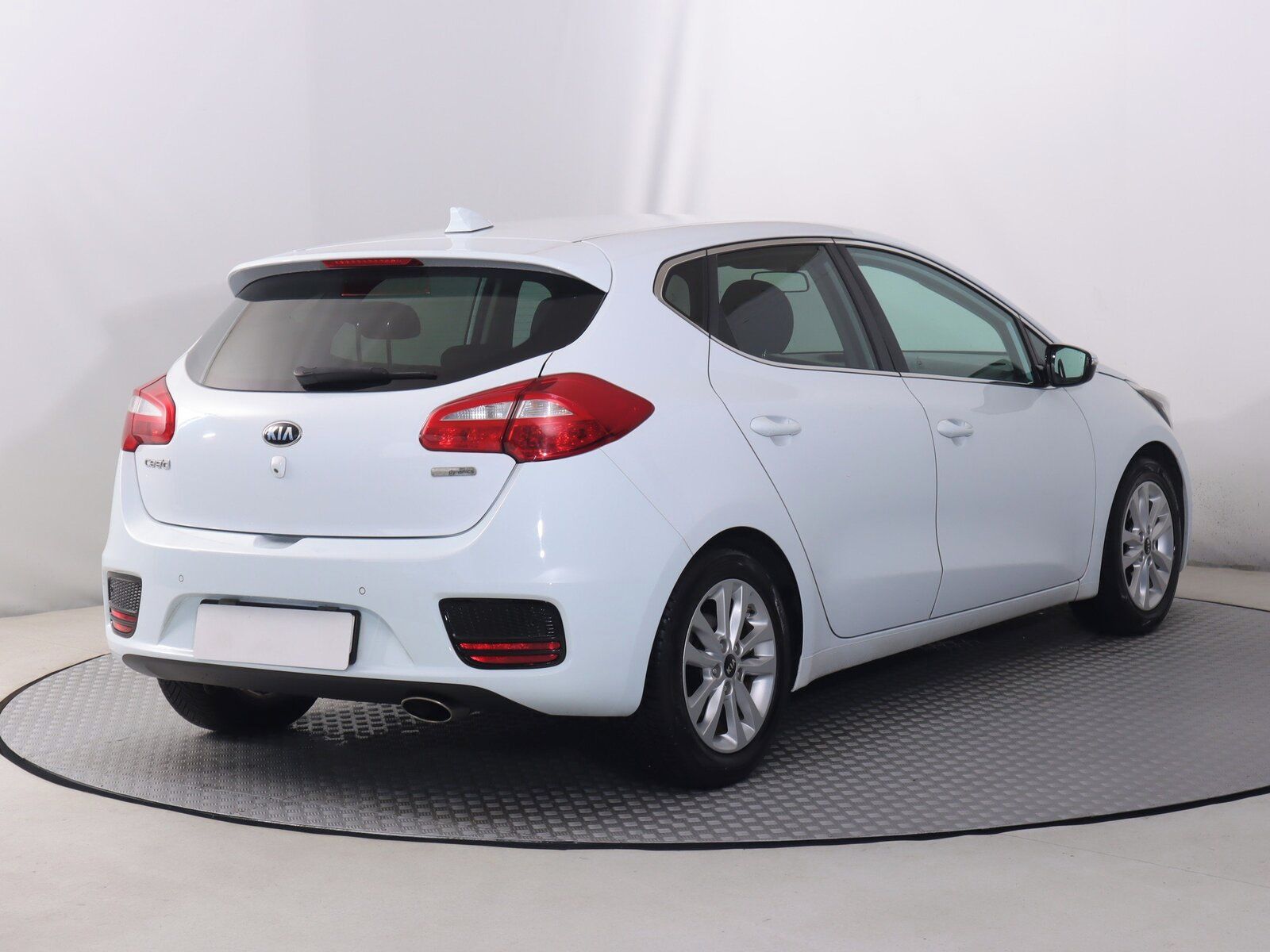 Kia Cee´d, 1.4 MPI, Serv.kniha - fotka 5