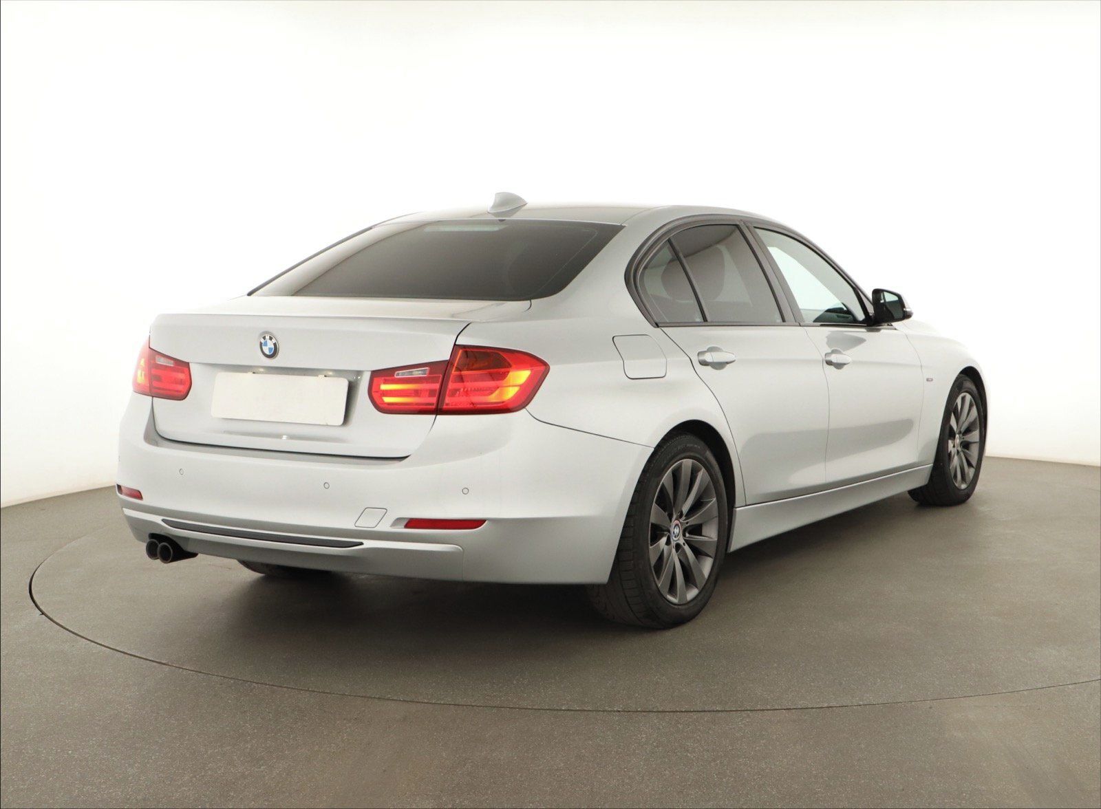 BMW Řada 3, 330 d, Automat, Kůže, Navi - fotka 5