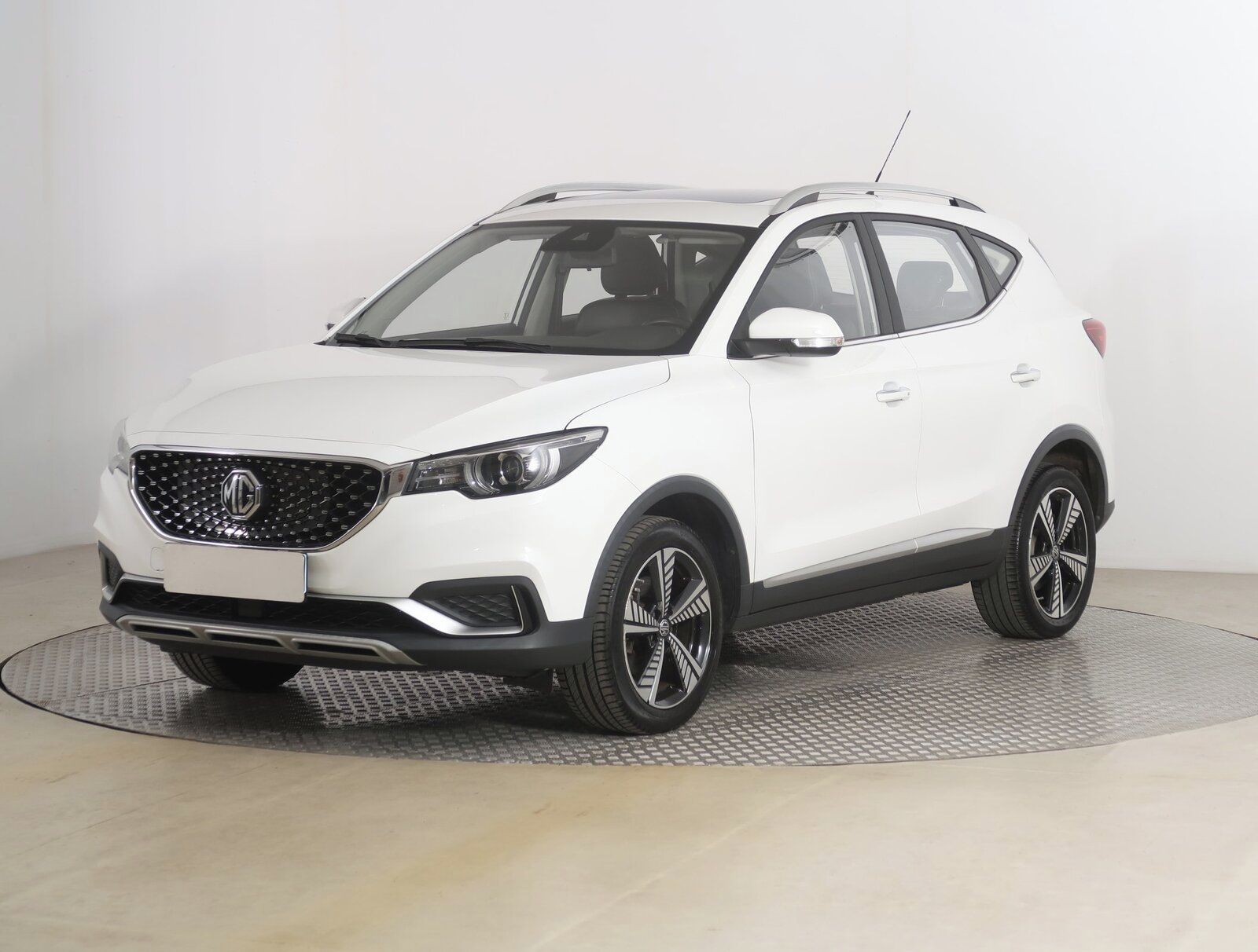 MG ZS, EV 42.5 kWh, SoH 97%, Luxury - fotka 2