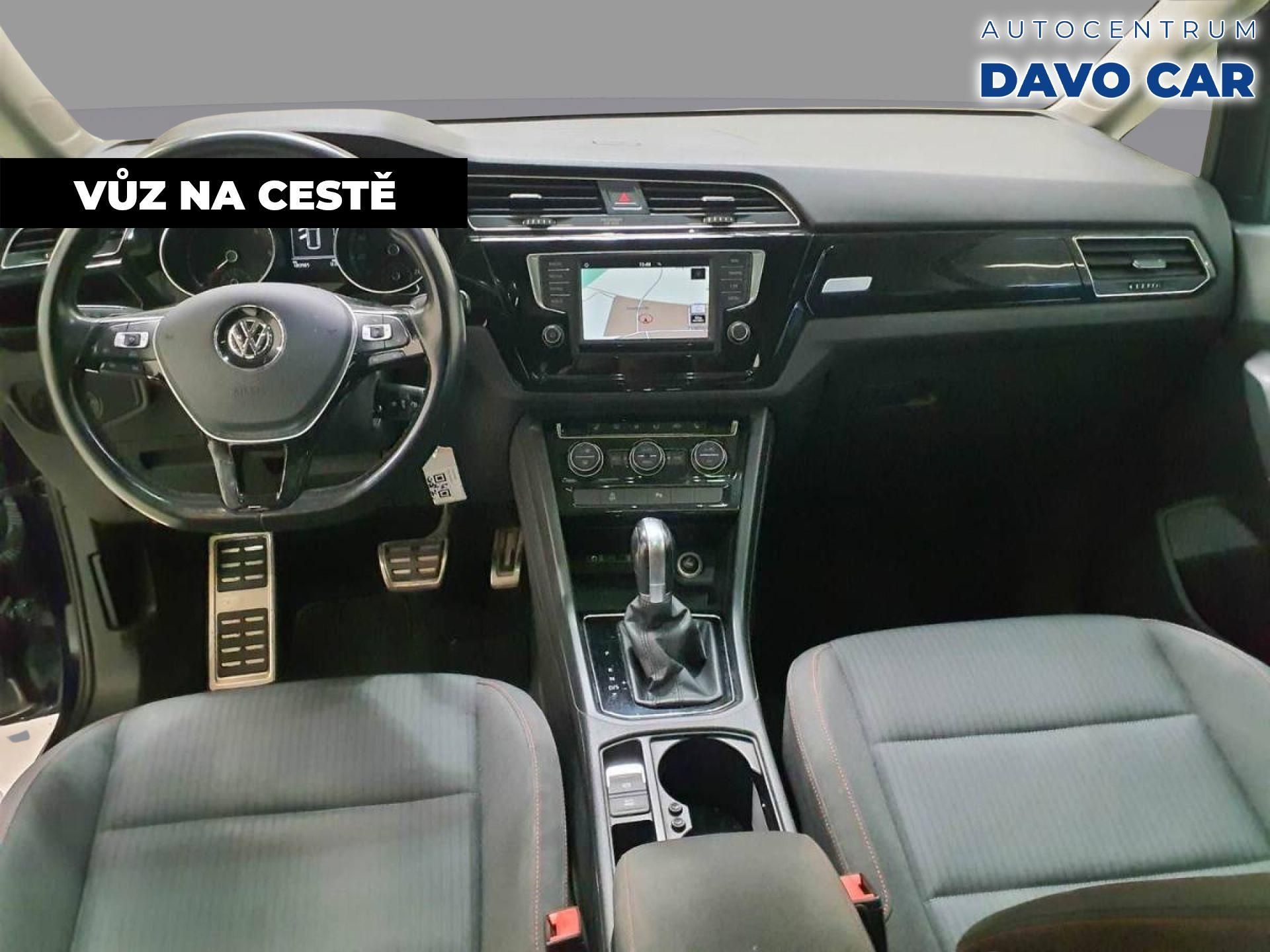 Volkswagen Touran, 2,0 TDI 110kW DSG Sound 7-Míst - fotka 3