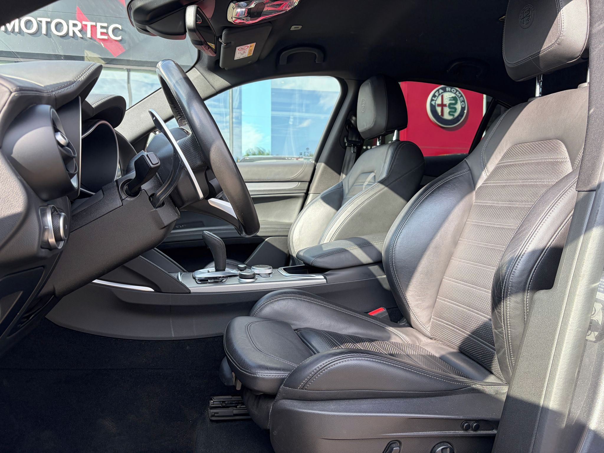 Alfa Romeo Stelvio, 2.0T 280k AWD Veloce AT8 - fotka 6