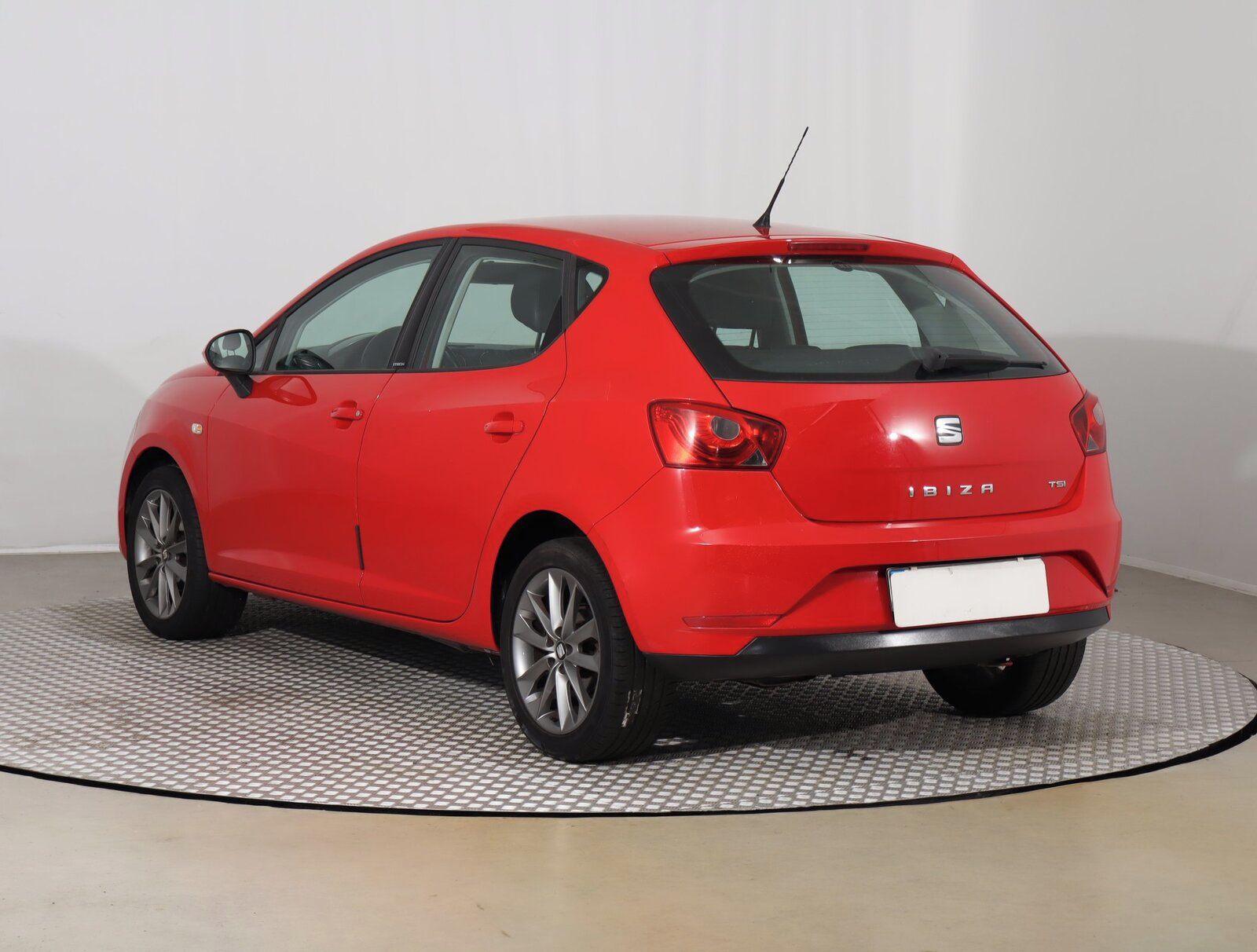 Seat Ibiza, 1.2 TSI, Serv.kniha - fotka 4