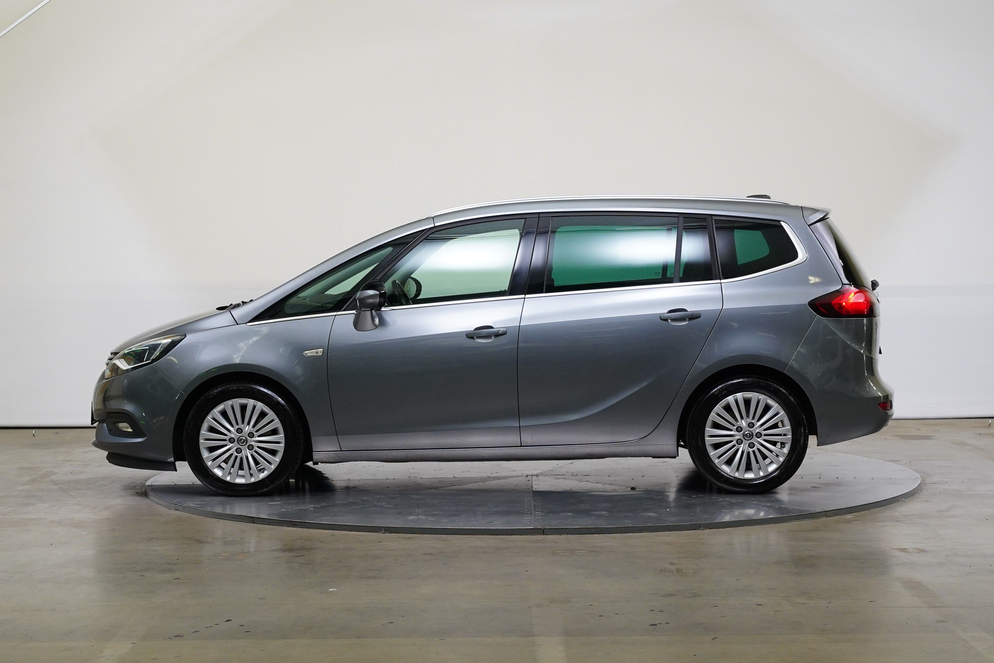 Opel Zafira, 2.0 CDTI 125 kW Innovation - fotka 3