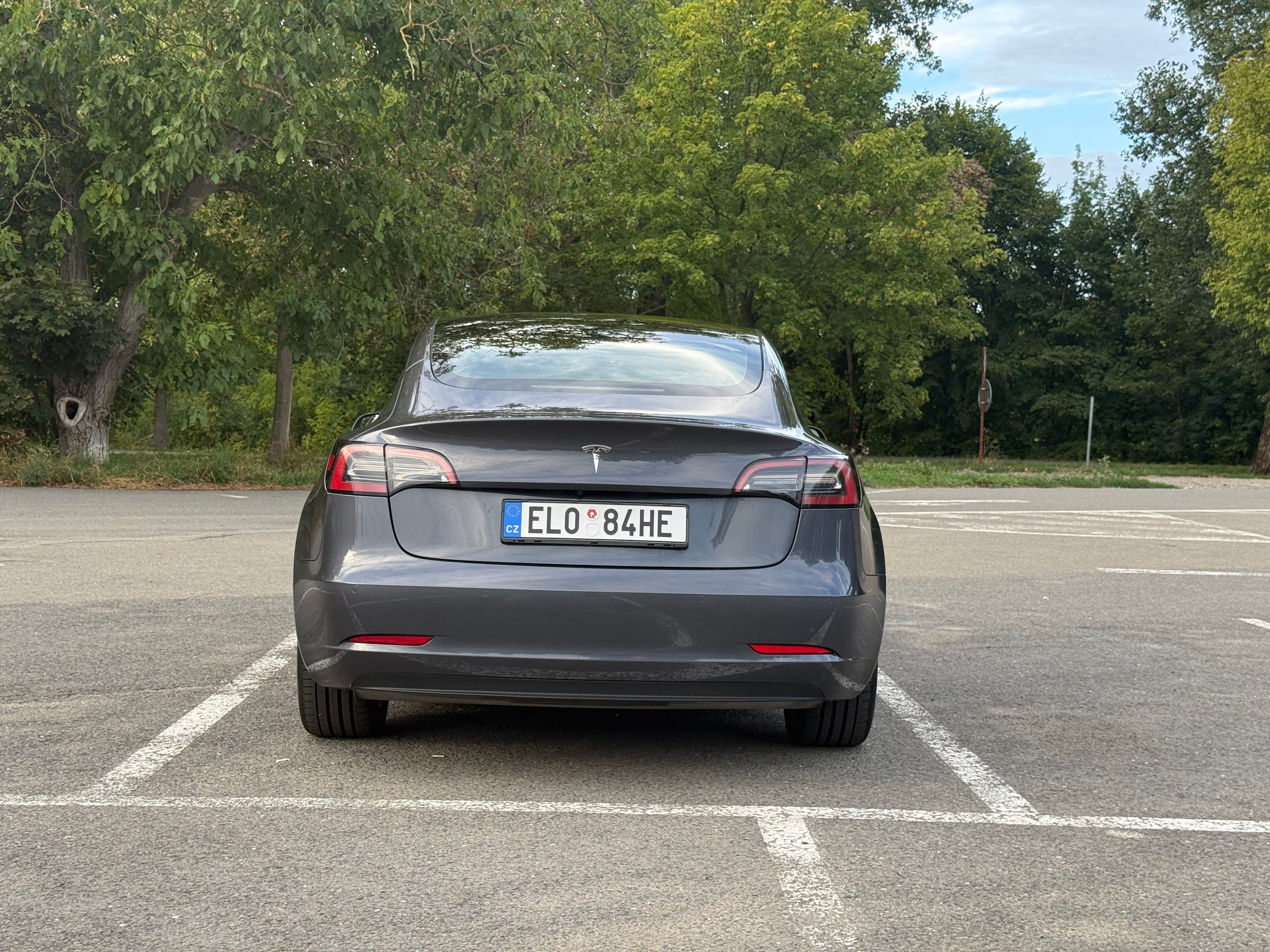 Tesla Model 3, LR, 93 %, Ryzen, Tažné, Matrix - fotka 6