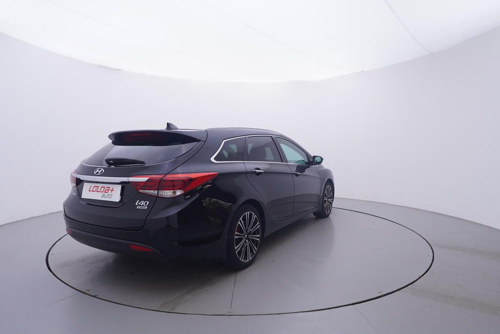 Hyundai i40, Premium Luxury 1.7 CRDi 104 kW - fotka 5