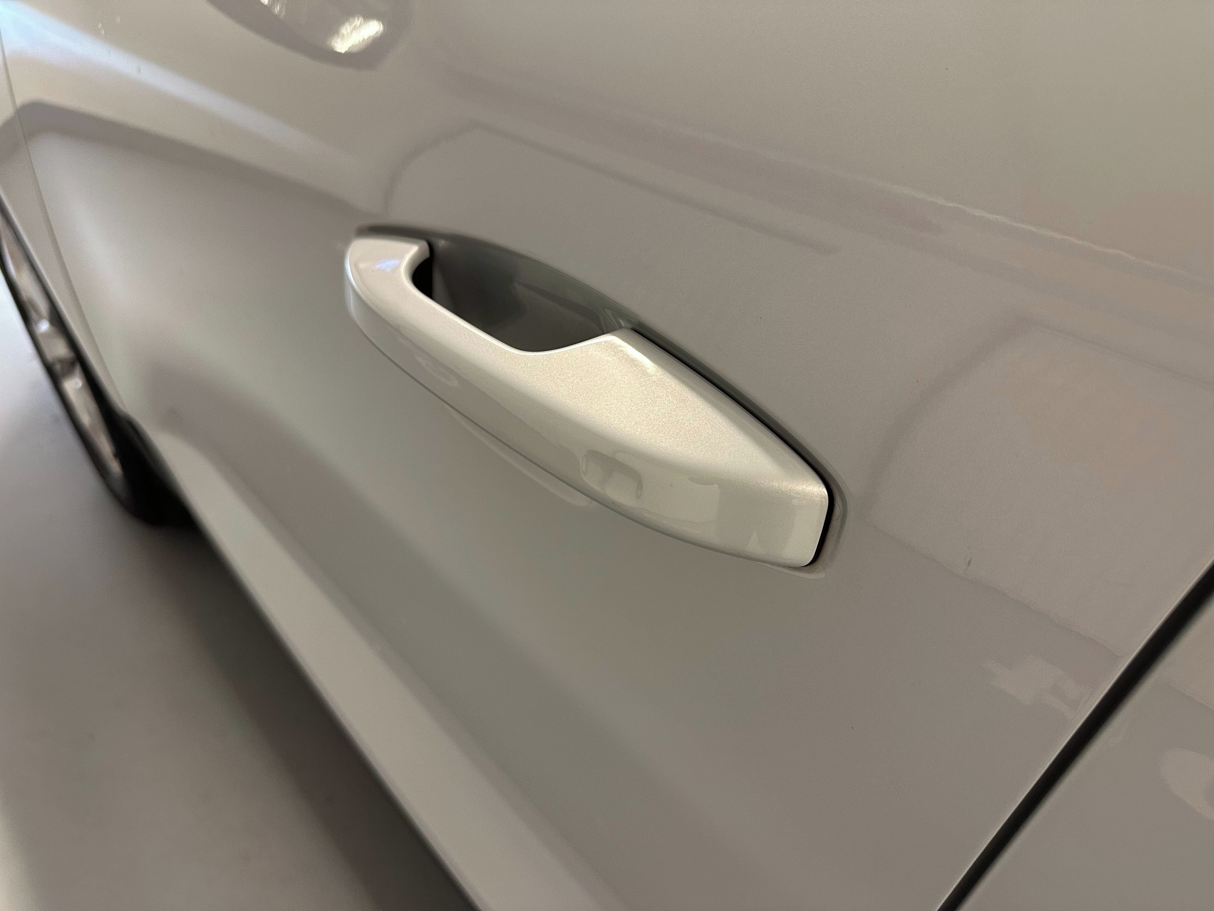 Volvo XC40, KAM EL.KUFR CarPlay LED 1.MAJ - fotka 5