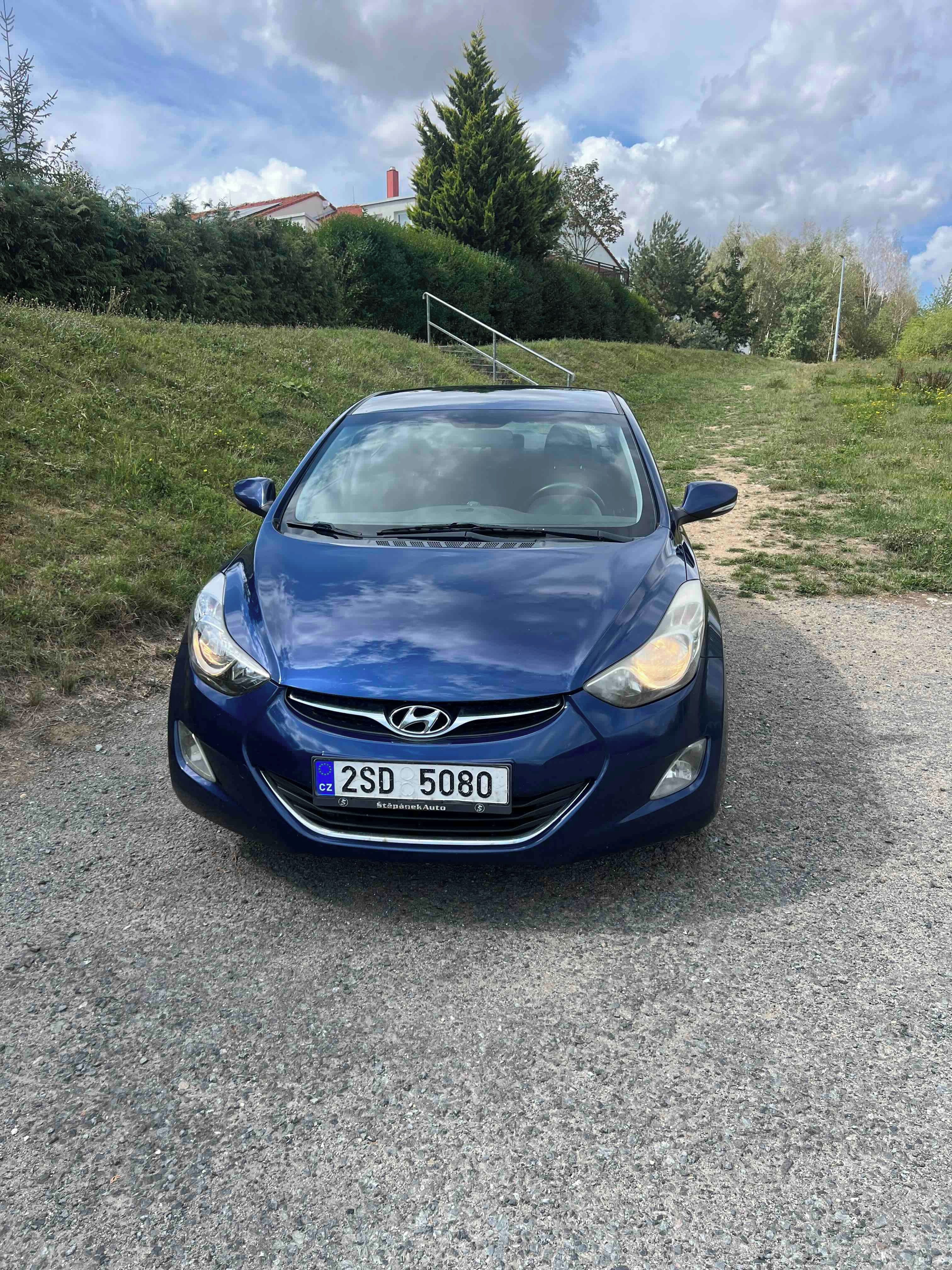 Hyundai Elantra, 1,6GDi - hledá nového parťáka - fotka 2