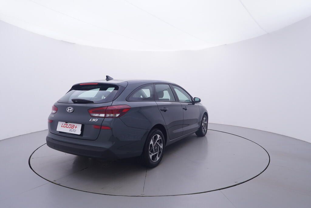 Hyundai i30, Start 1.0 GDI 73 kW - fotka 5