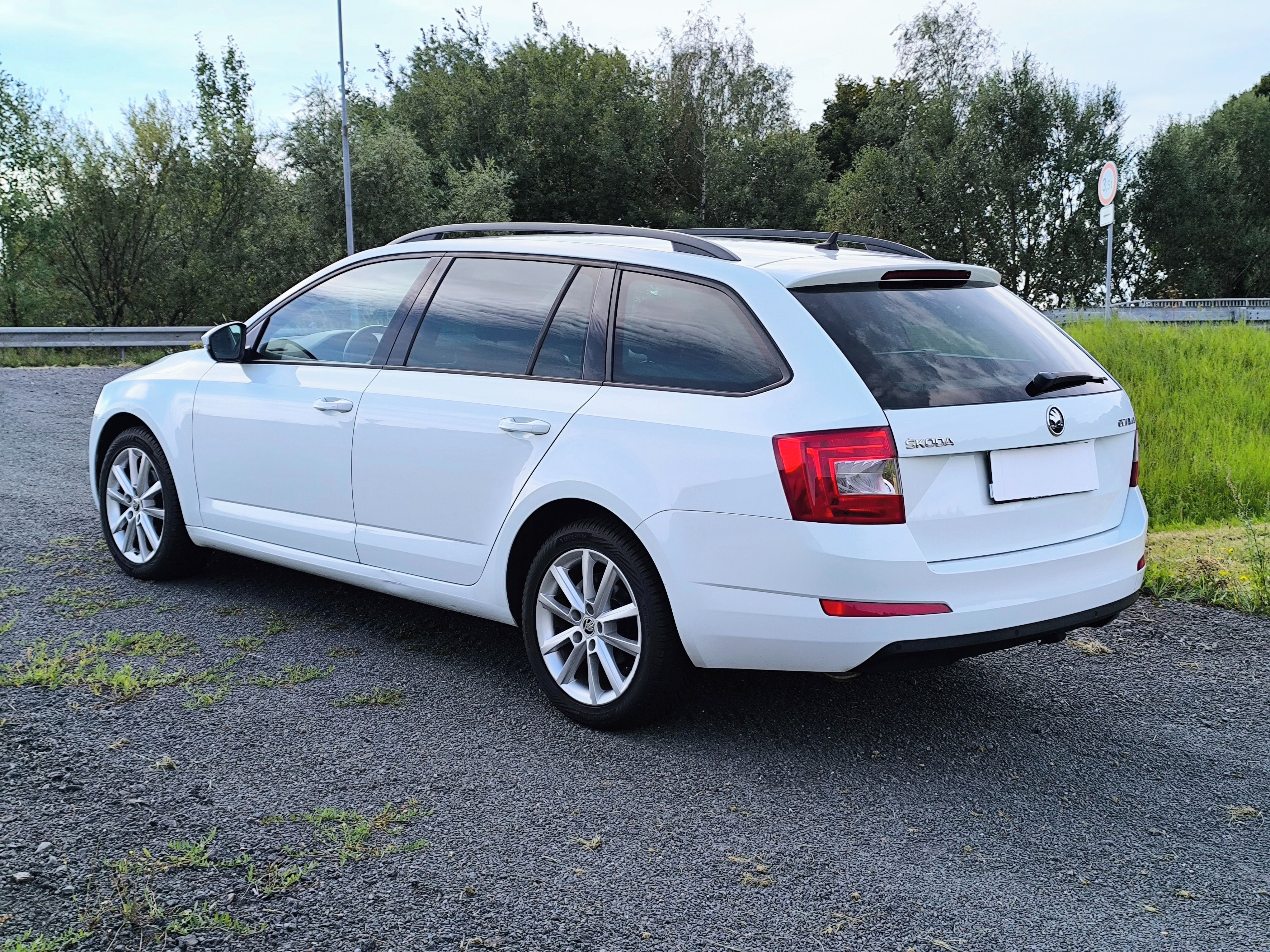 Škoda Octavia, 1.4TSI 110kW Style DSG - fotka 6