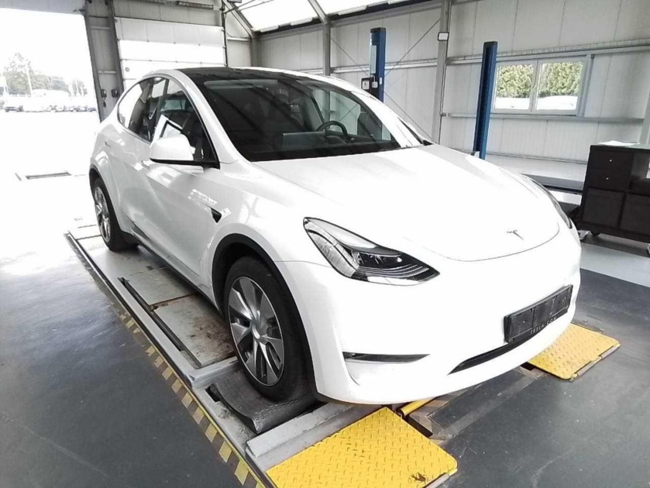 Tesla Model Y, RWD 220kw 94 %