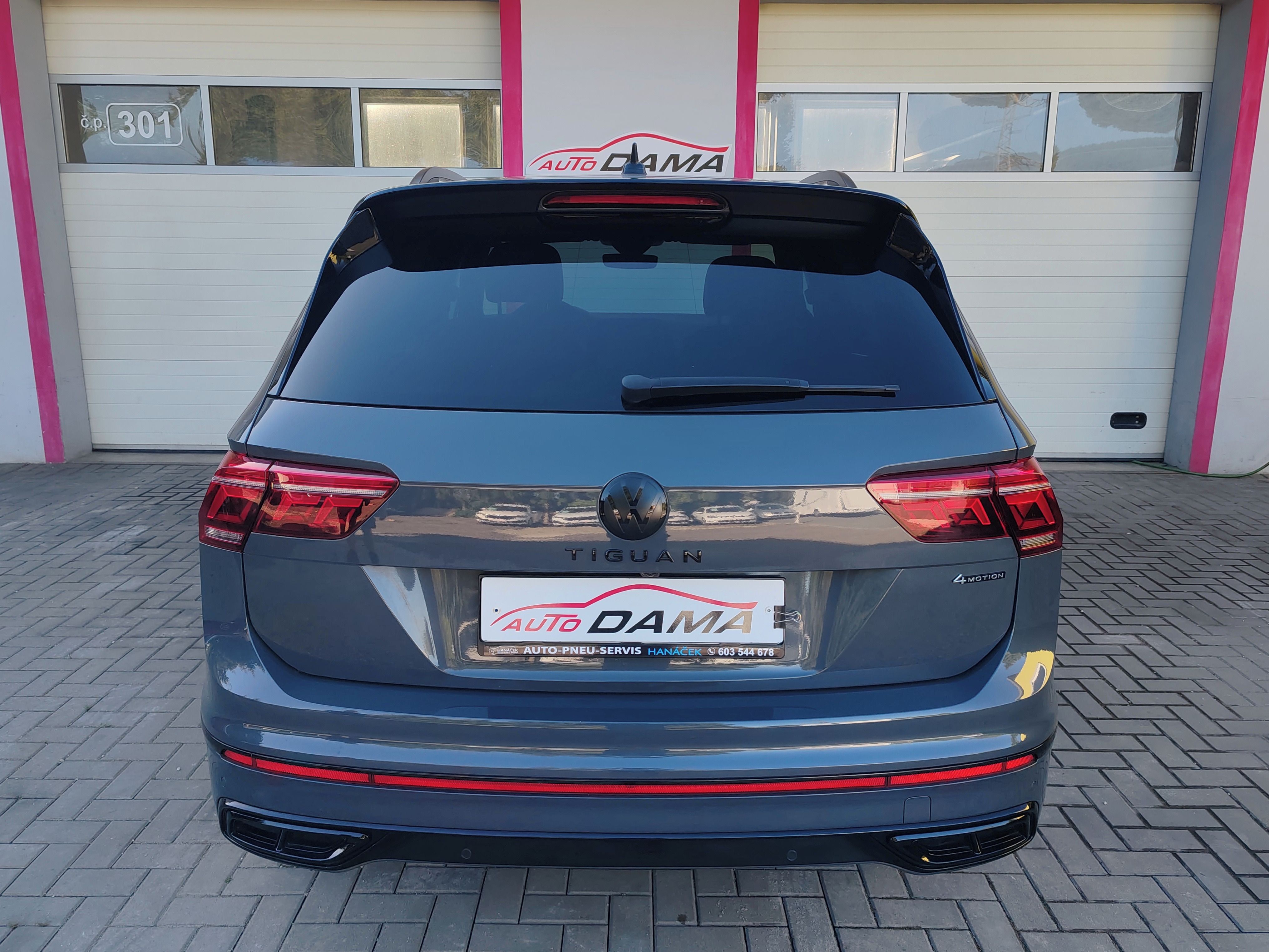 Volkswagen Tiguan, 2.0TDI R-LINE - fotka 5