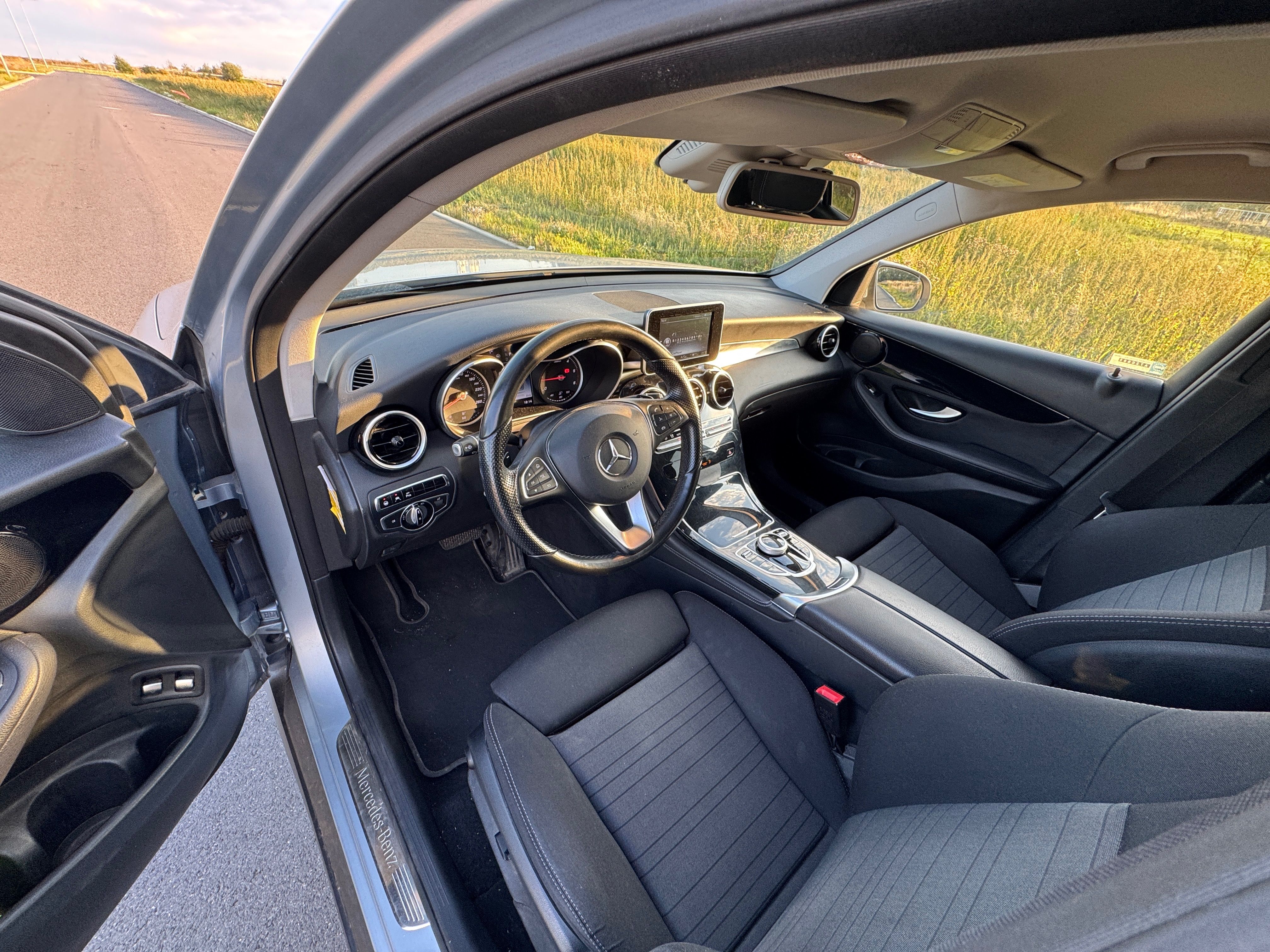 Mercedes-Benz GLC, Mercedes-Benz GLC 220 d 4Matic - fotka 3