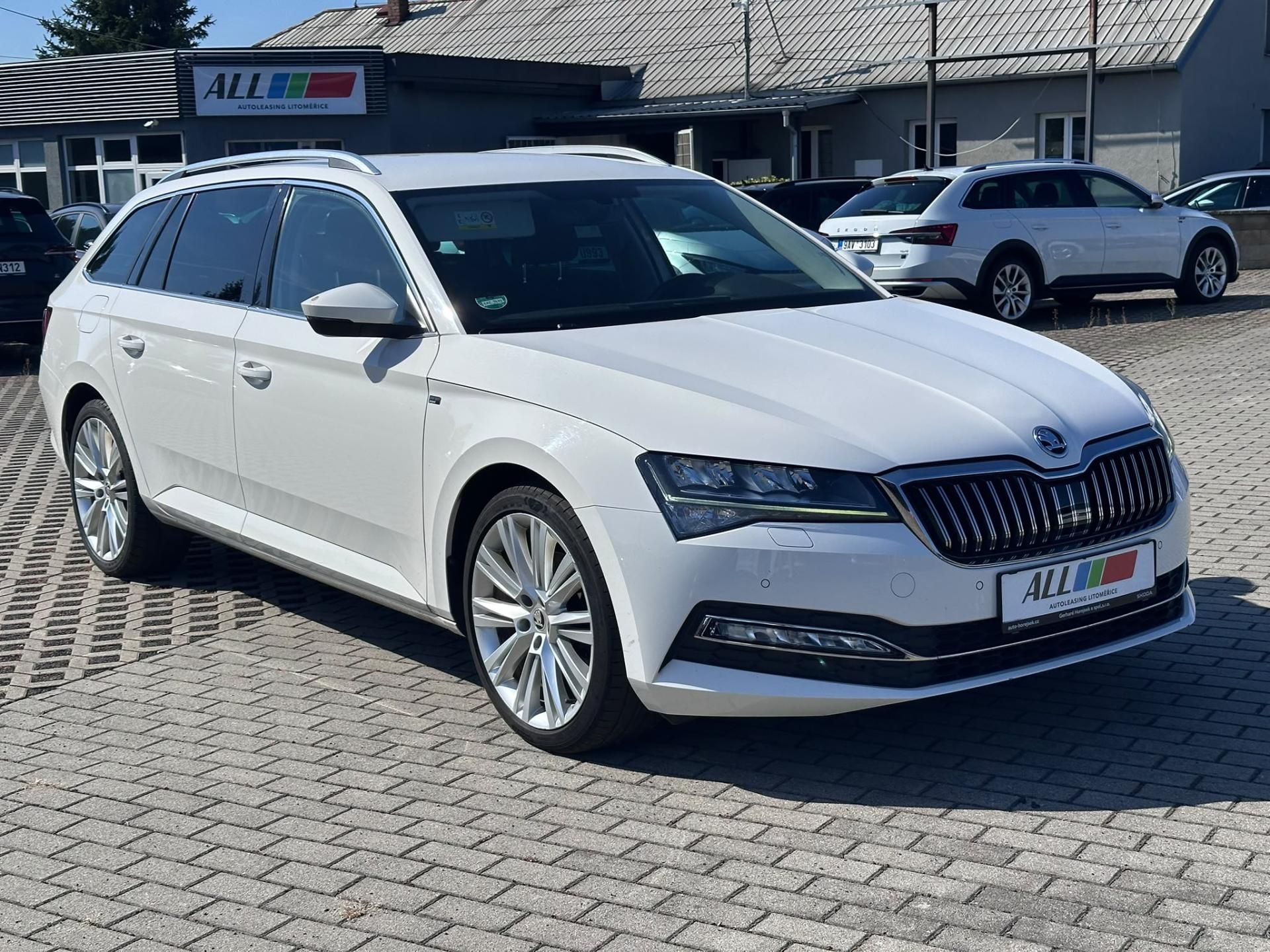 Škoda Superb, 2.0 TDI 110kW Style - fotka 4