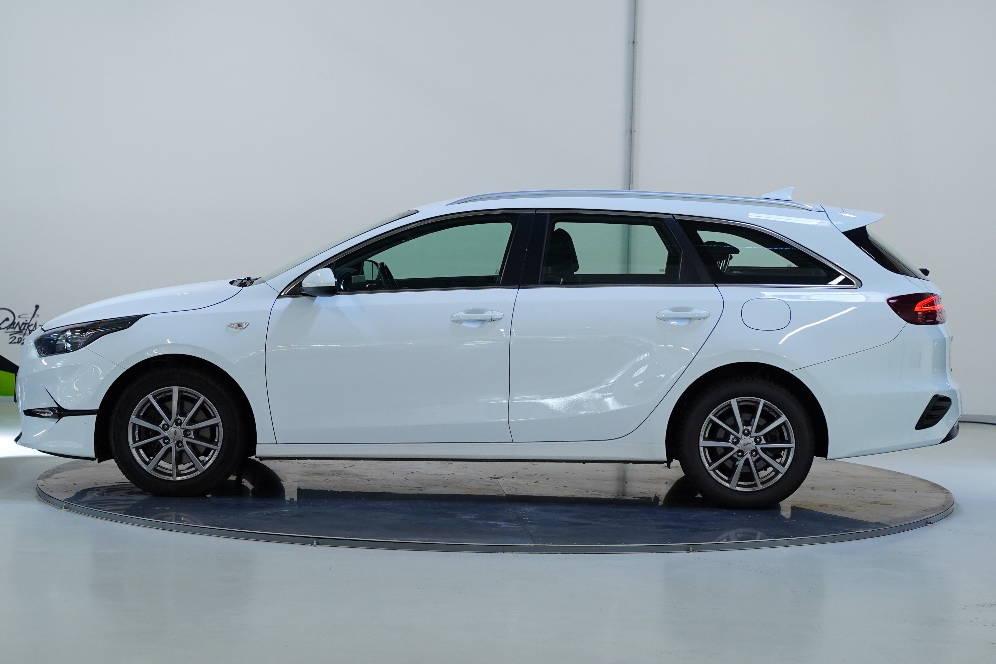 Kia Cee´d, 1.6 GDI 100 kW Vision - fotka 3
