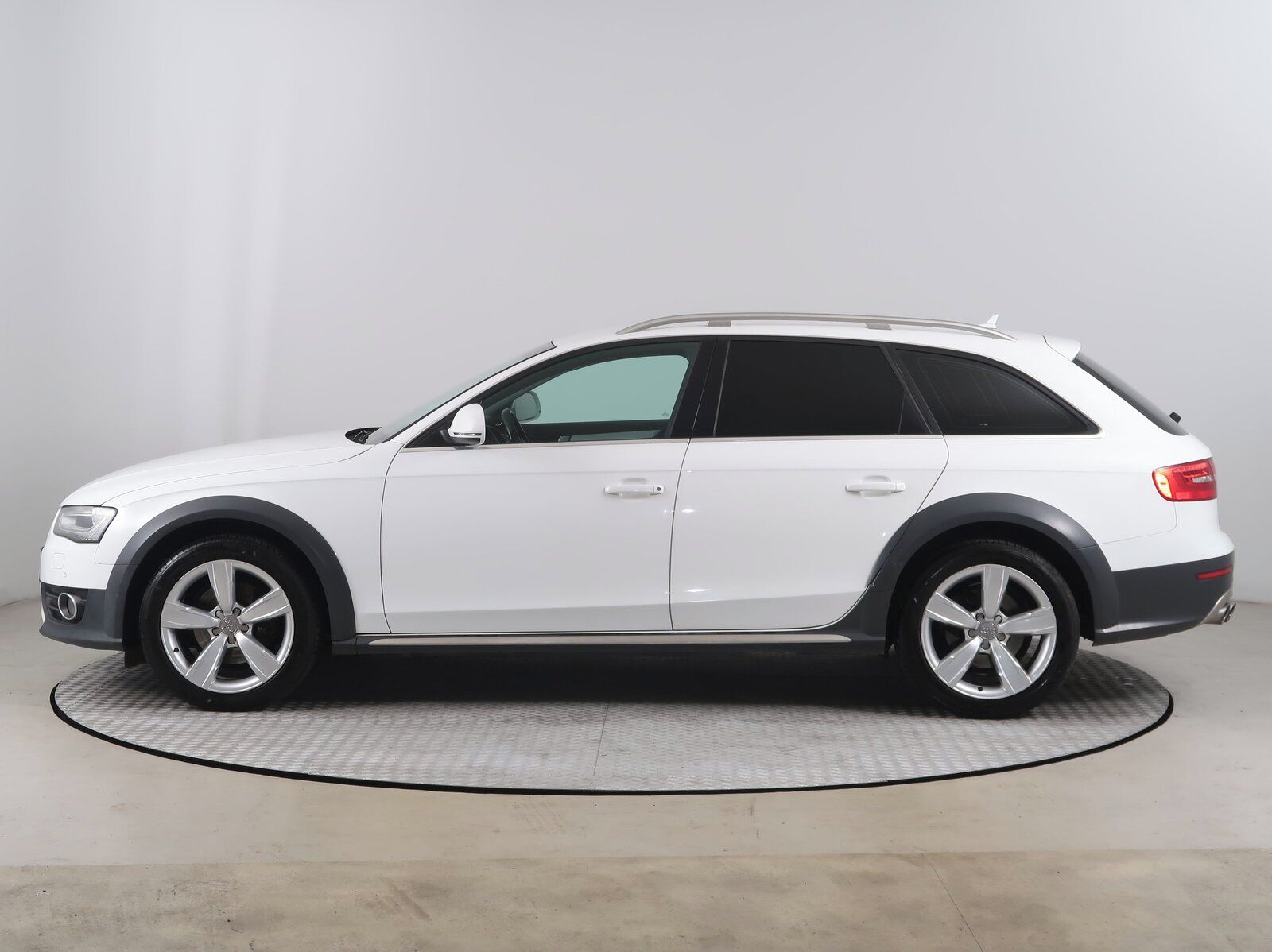 Audi A4 allroad, 2.0 TDI, 4X4, Automat - fotka 3
