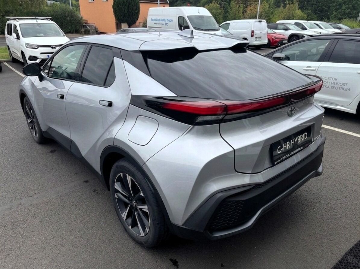 Toyota C-HR, 1,8   Style HEV CVT - fotka 5