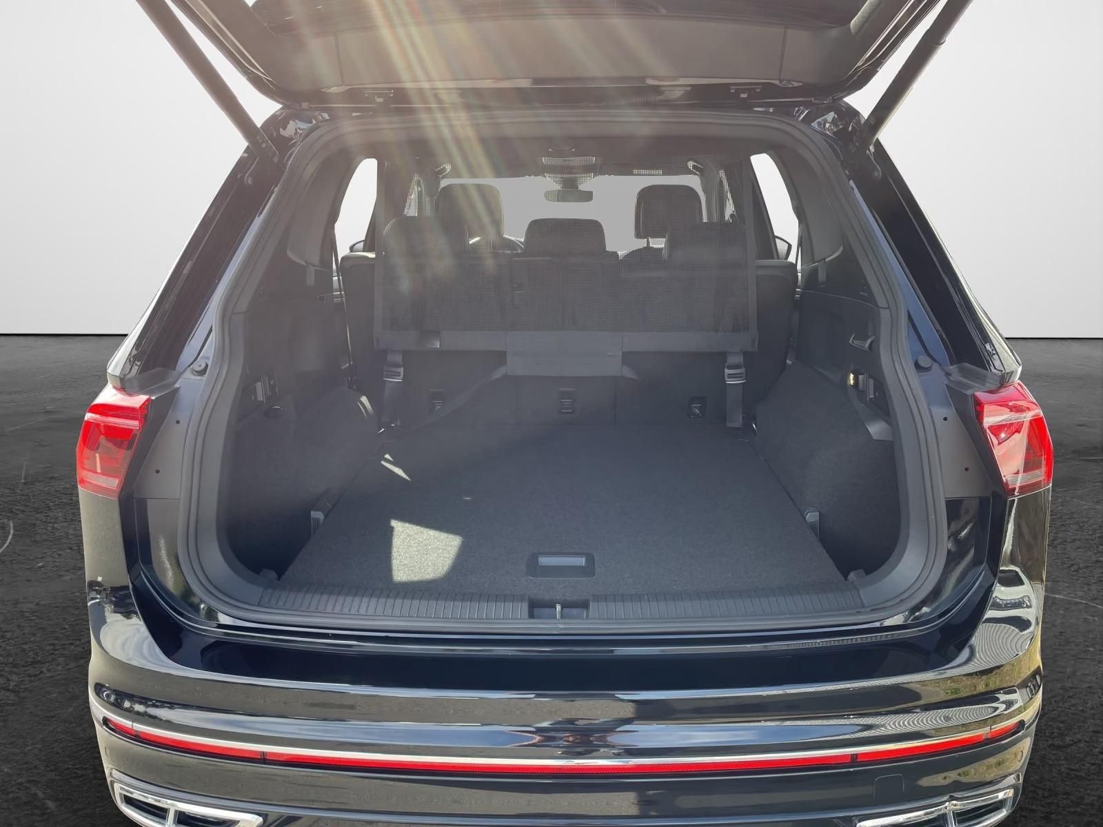 Volkswagen Tiguan Allspace, 2.0TDI DSG R-Line 4x4 DPH TZ - fotka 5